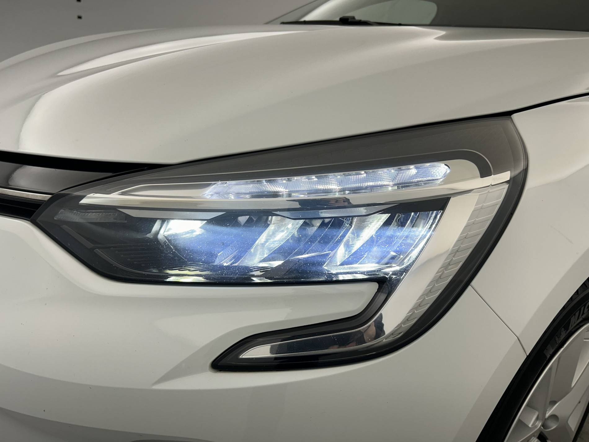 Vente en ligne Renault Clio 5 Clio TCe 100 GPL - 21 au prix de 12 590 €