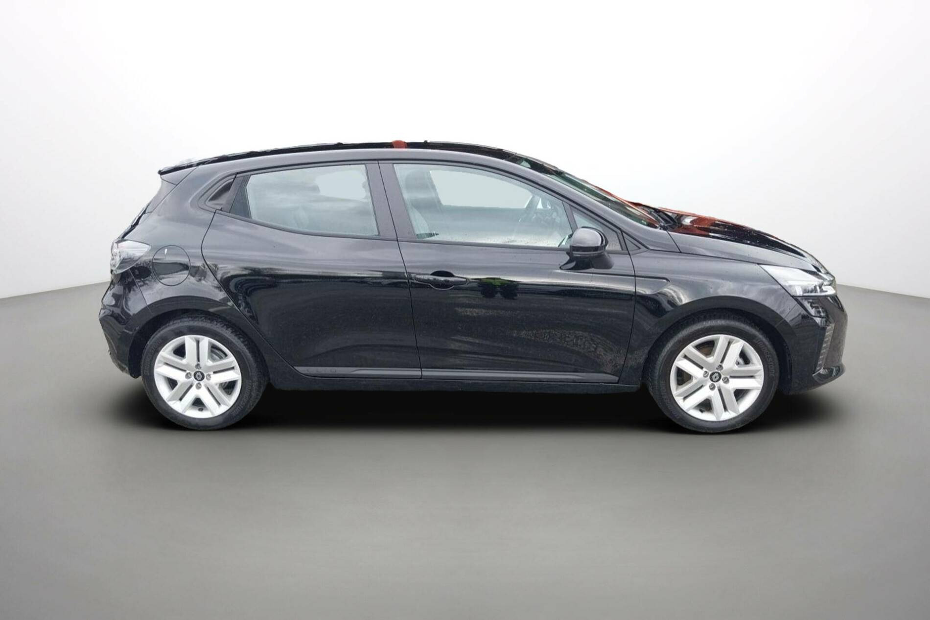 Vente en ligne Renault Clio 5 Clio E-Tech full hybrid 145 ch GSR2 au prix de 20 690 €