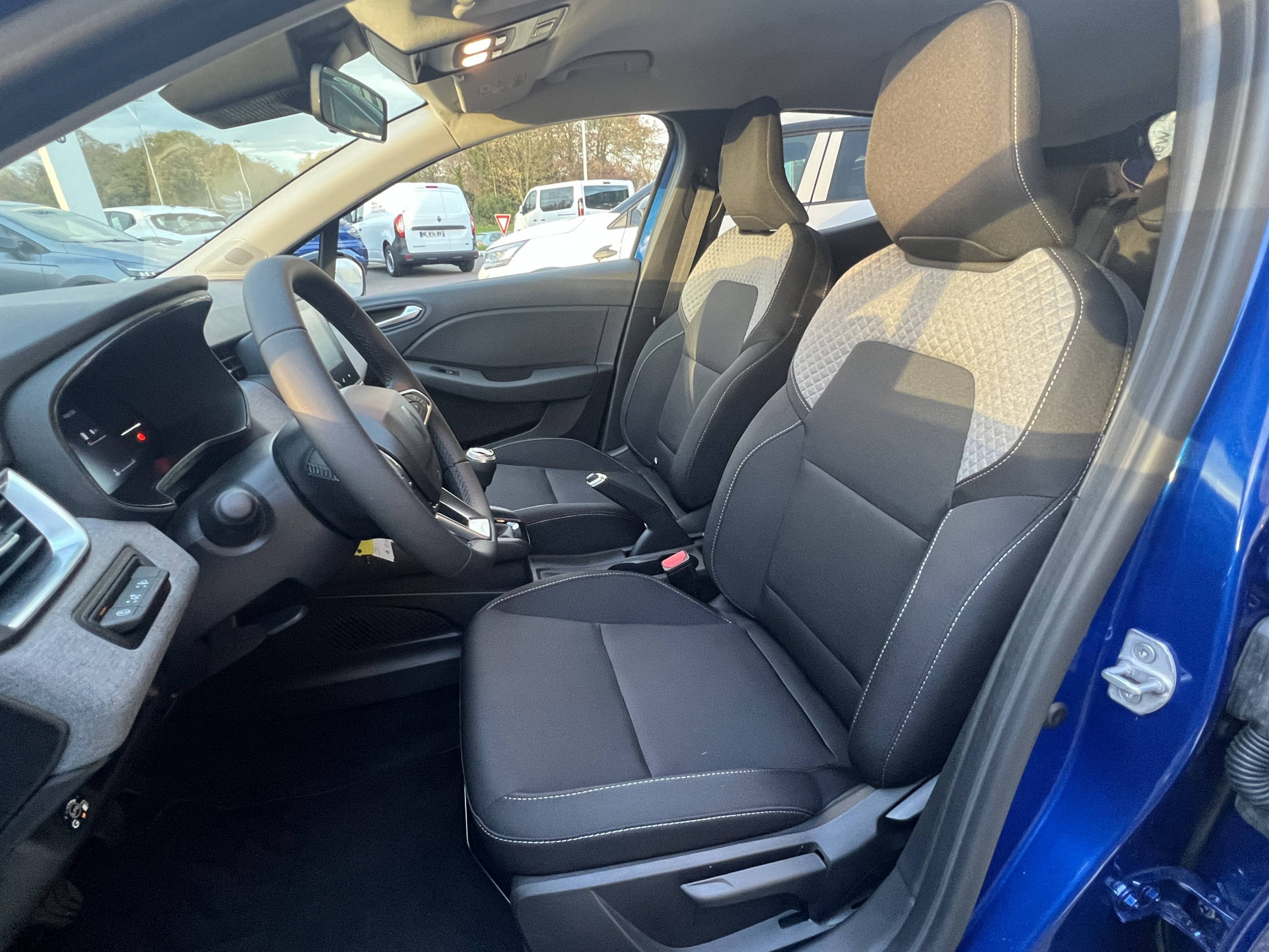 Vente en ligne Renault Clio 5 Clio Eco-G 100 ch au prix de 18 790 €