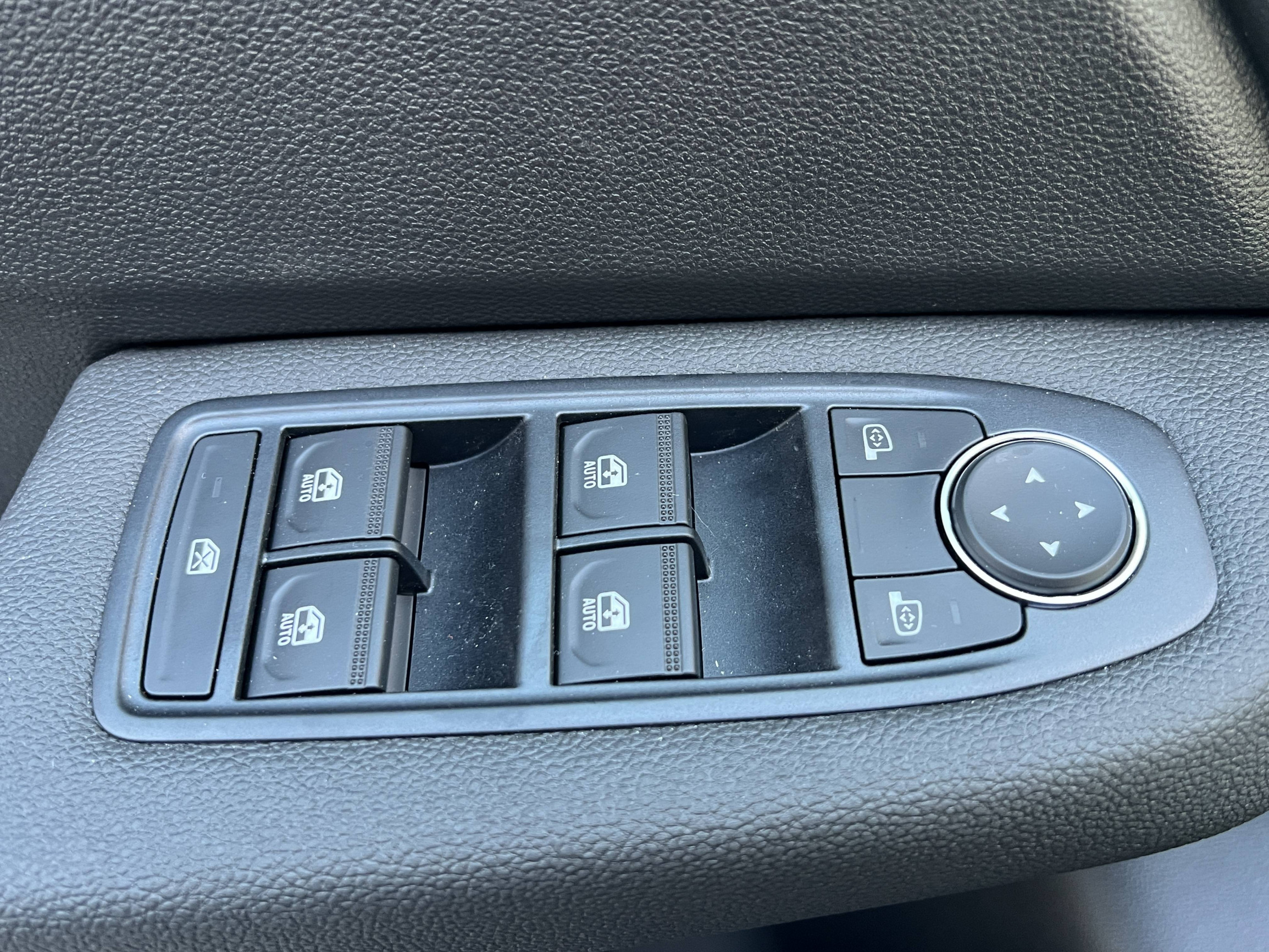 Vente en ligne Renault Clio 5 Clio Eco-G 100 ch au prix de 18 790 €