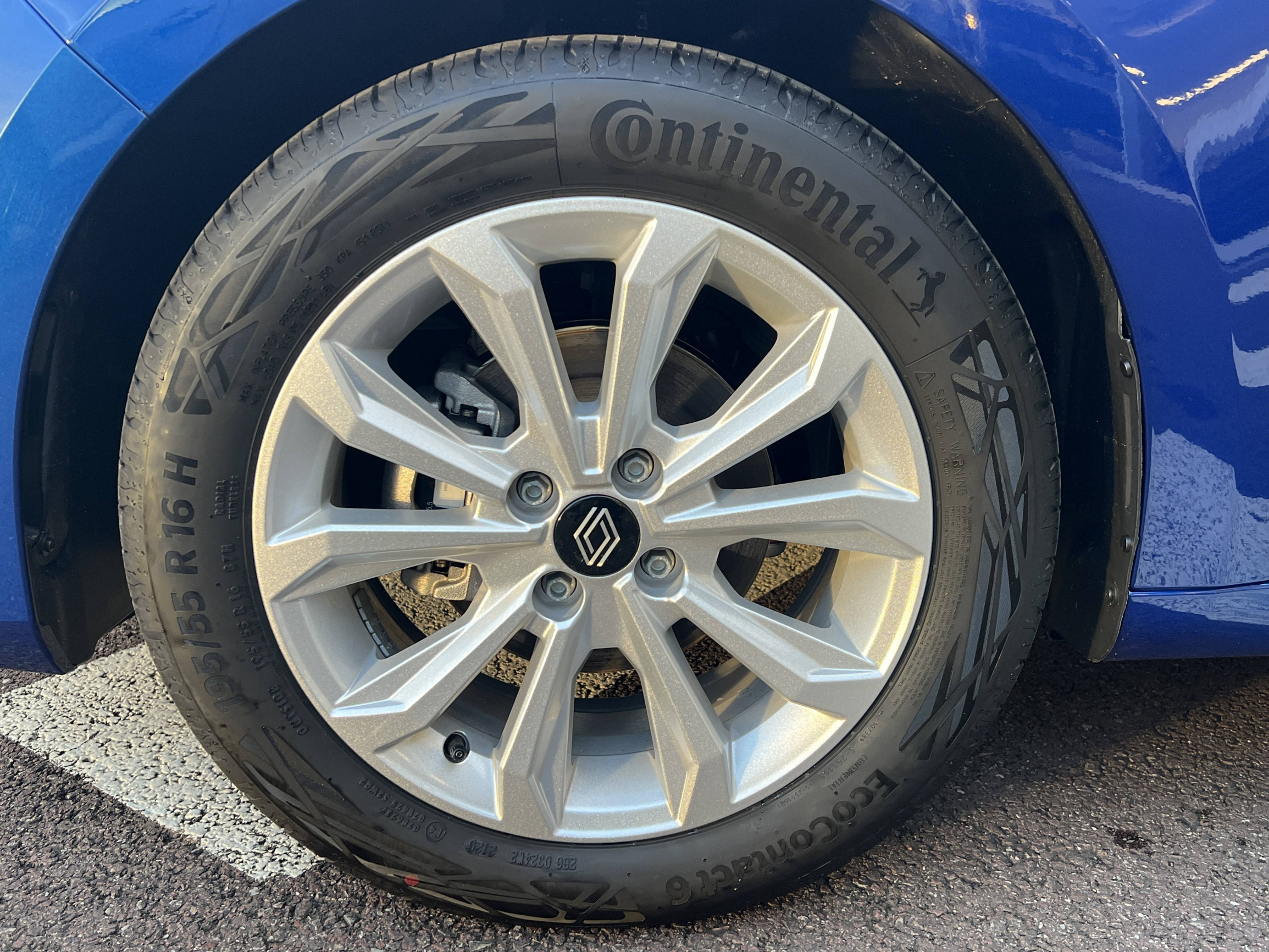 Vente en ligne Renault Clio 5 Clio Eco-G 100 ch au prix de 18 790 €