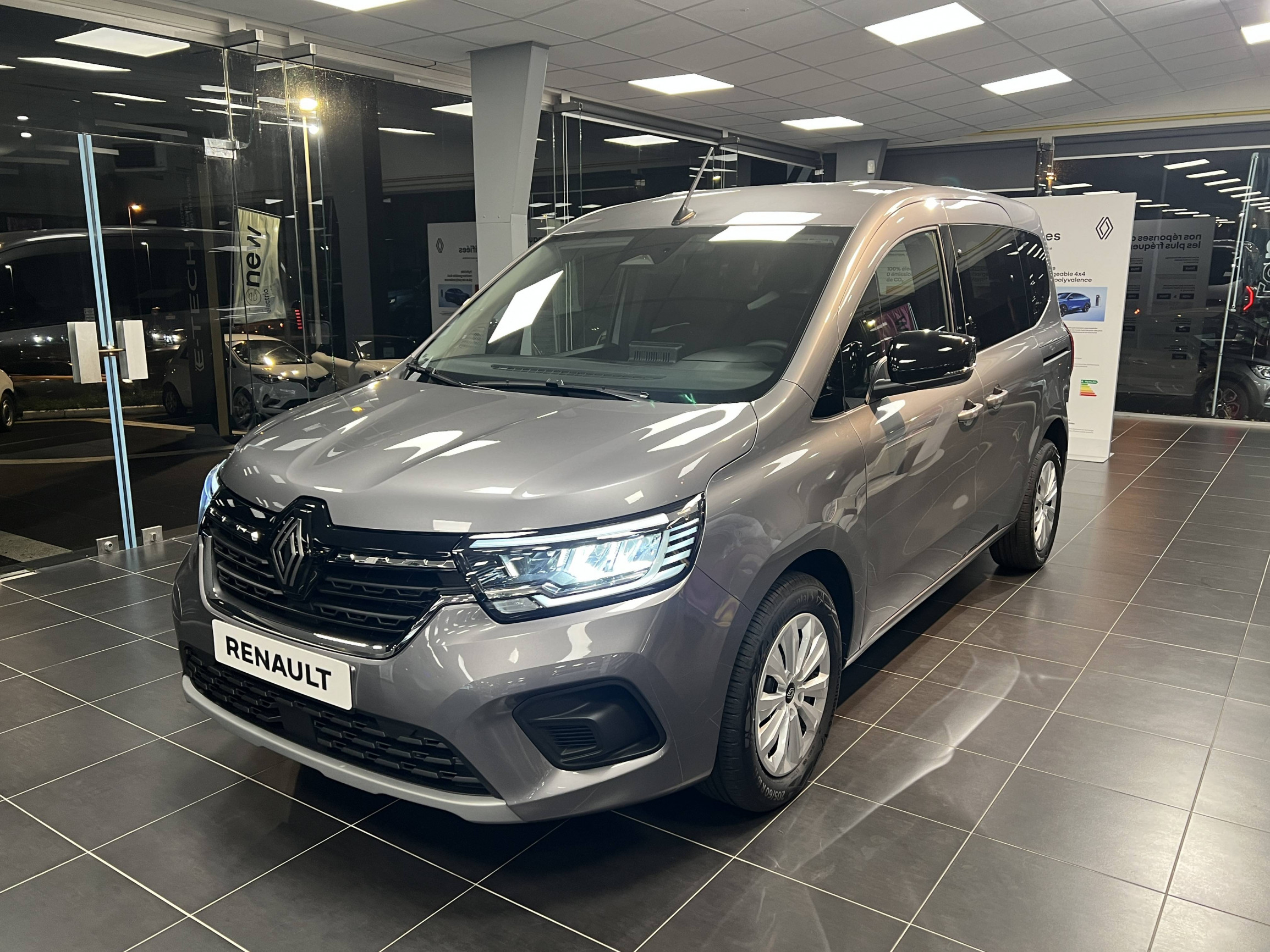 Renault Kangoo  Blue dCi 95 occasion de 2025 en vente à Saint-Lô