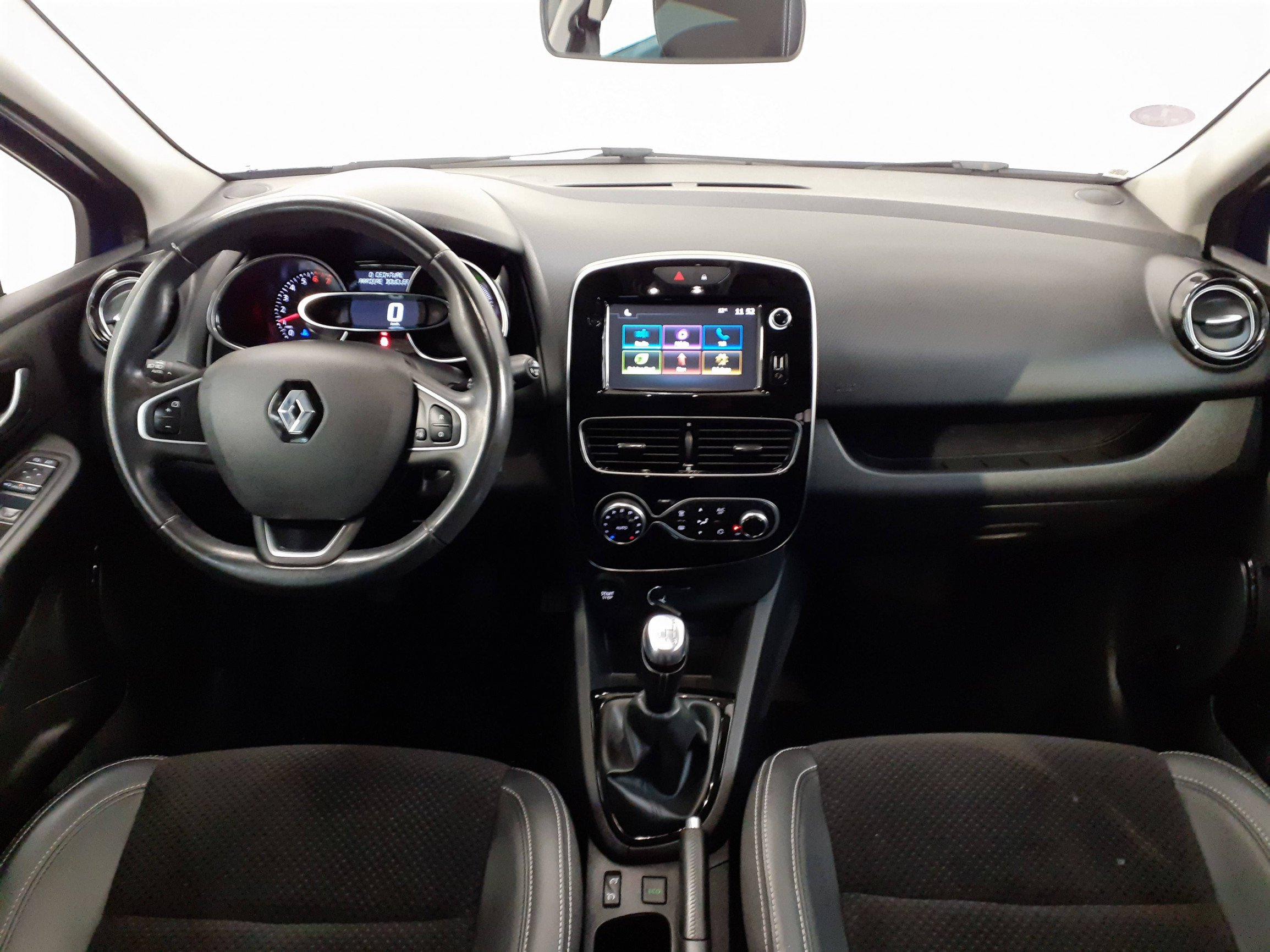 Vente en ligne Renault Clio 4 Clio TCe 90 E6C au prix de 10 690 €