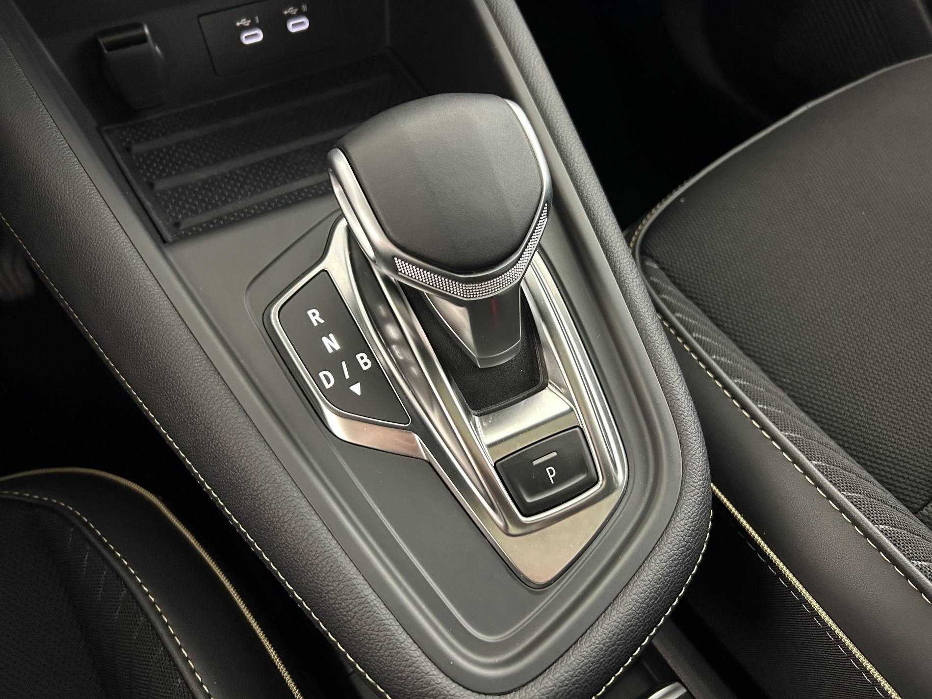 Vente en ligne Renault Symbioz  E-Tech full hybrid 145 au prix de 31 990 €