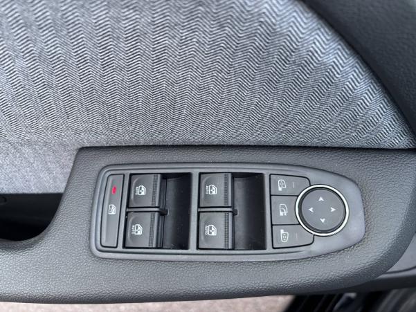 Vente en ligne Renault Clio 5 Clio TCe 90 au prix de 17 990 €