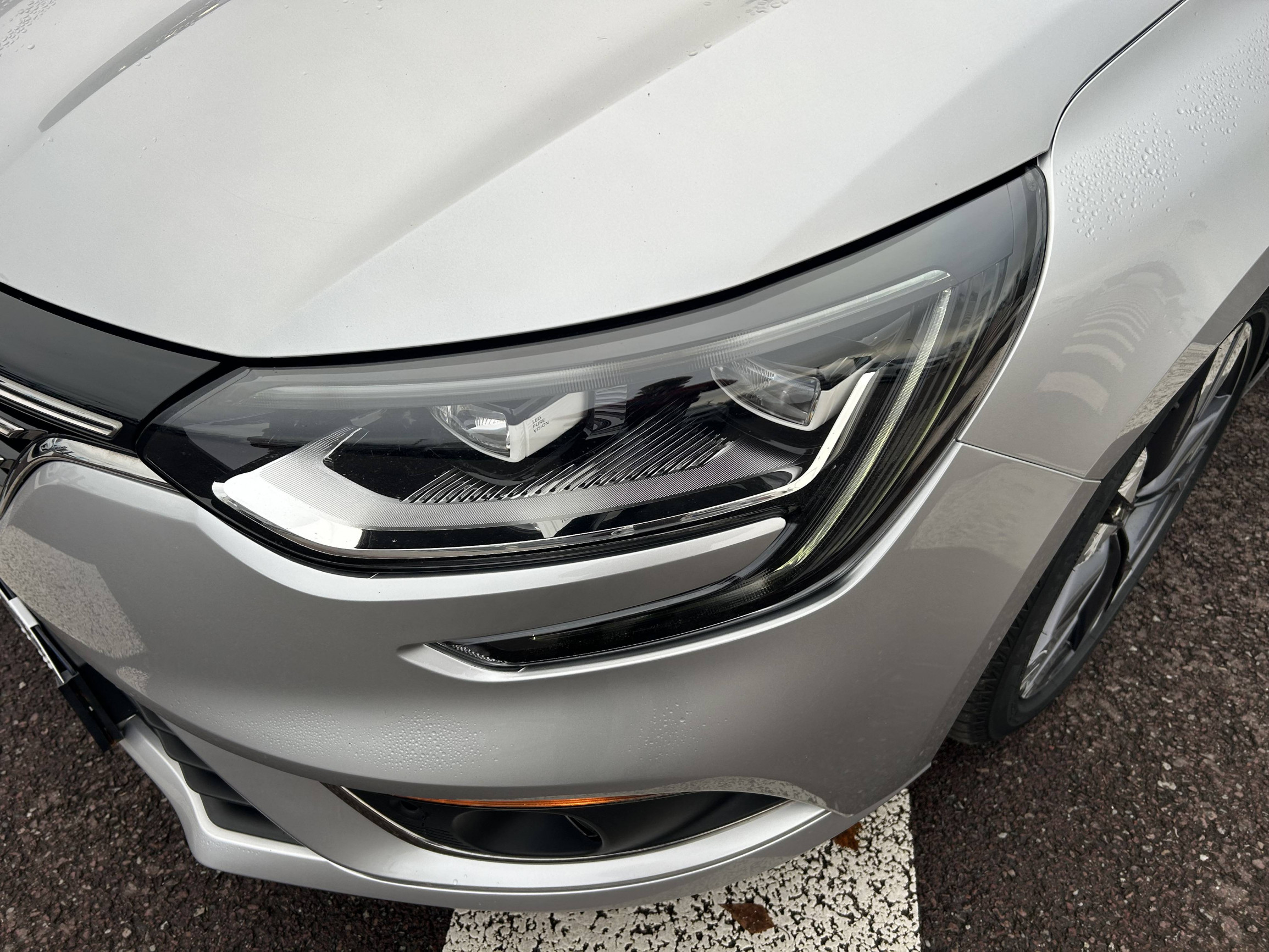 Vente en ligne Renault Megane 4 Estate Mégane IV Estate Blue dCi 115 EDC au prix de 15 990 €