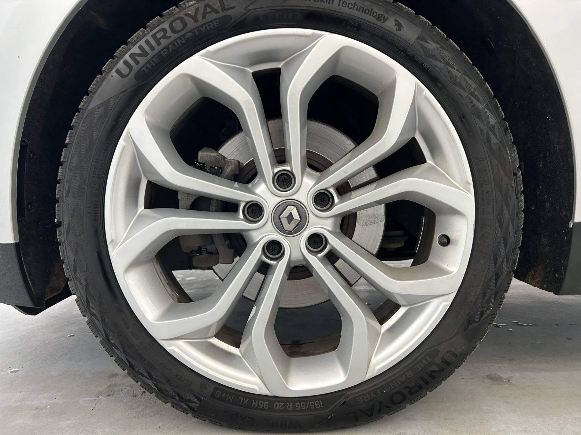 Vente en ligne Renault Grand Scenic 4 Grand Scenic Blue dCi 120 EDC au prix de 16 990 €