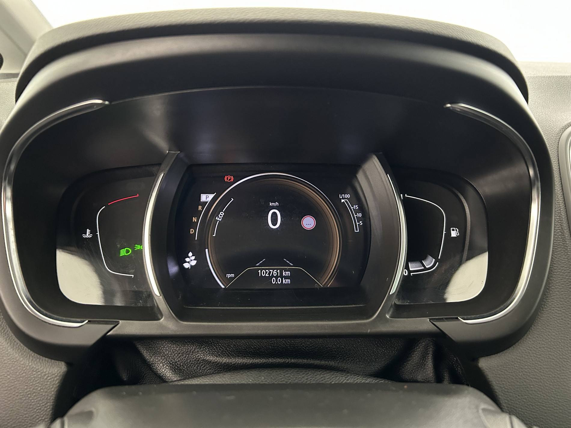 Vente en ligne Renault Grand Scenic 4 Grand Scenic Blue dCi 120 EDC au prix de 16 990 €