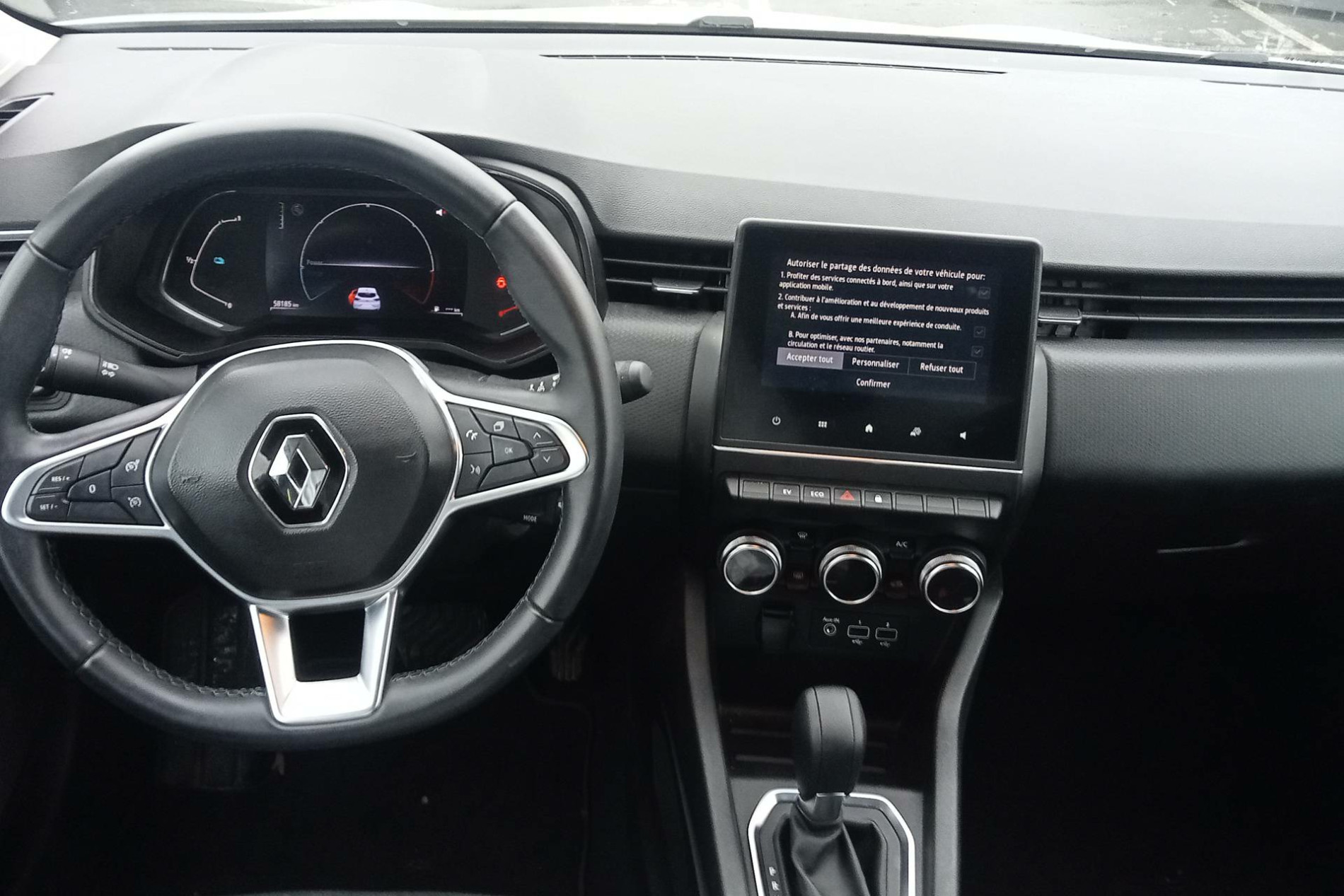 Vente en ligne Renault Clio 5 Clio E-Tech 140 - 21N au prix de 14 950 €