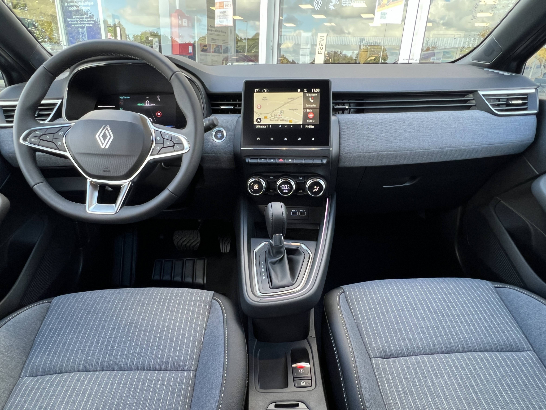 Vente en ligne Renault Clio 5 Clio E-Tech full hybrid 145 ch GSR2 au prix de 23 490 €