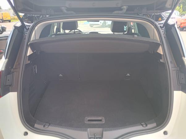 Vente en ligne Renault Scenic 4 Scenic TCe 140 FAP EDC au prix de 18 990 €