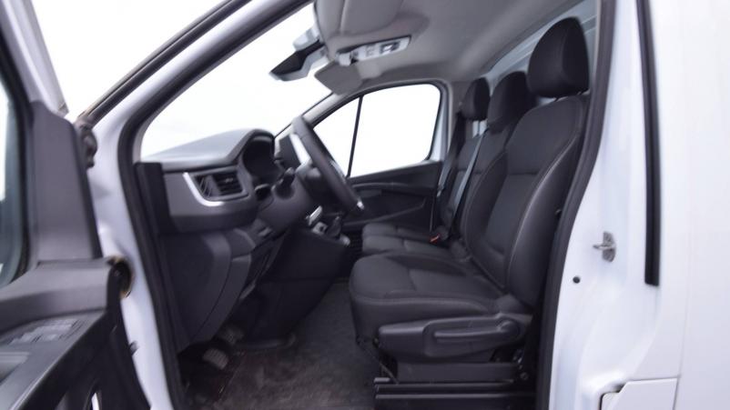 Vente en ligne Renault Trafic 3 Fourgon TRAFIC FGN L2H2 3000 KG BLUE DCI 150 au prix de 28 788 €