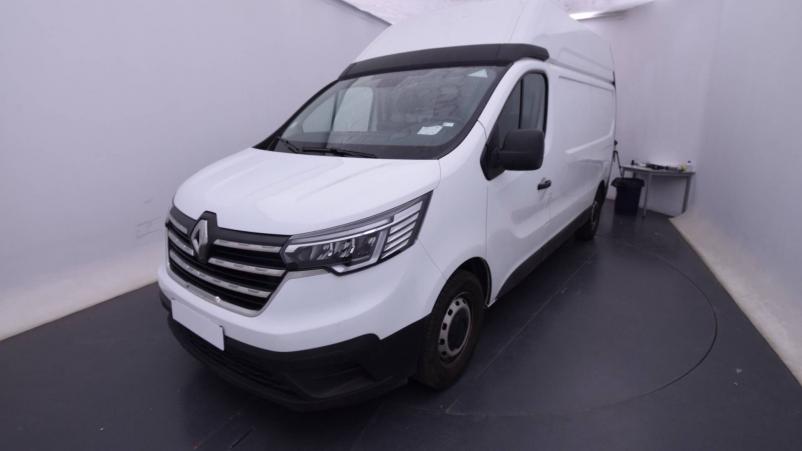 Vente en ligne Renault Trafic 3 Fourgon TRAFIC FGN L2H2 3000 KG BLUE DCI 150 au prix de 28 788 €