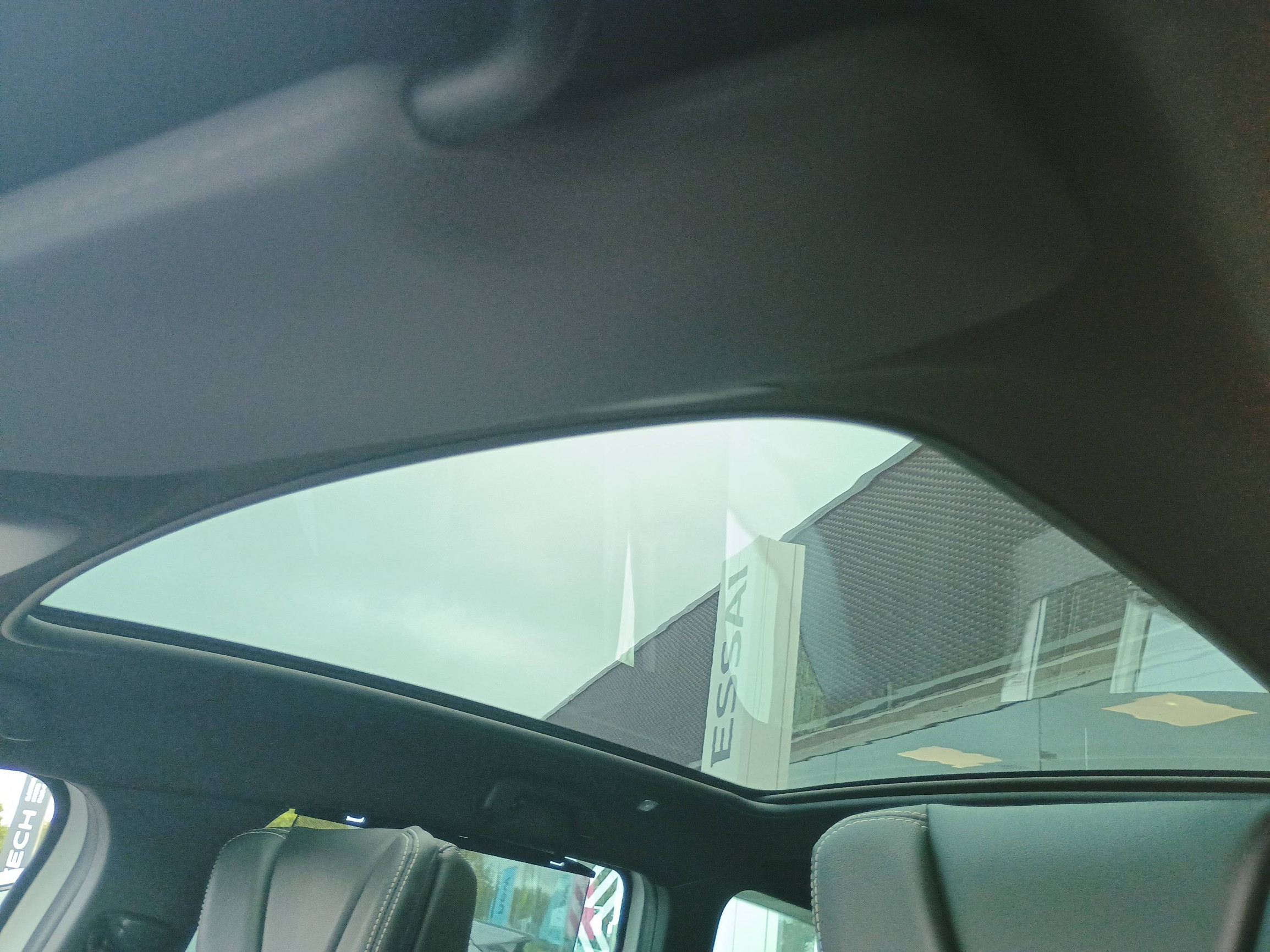 Vente en ligne Renault Grand Scenic 4 Grand Scenic TCe 160 EDC au prix de 25 790 €