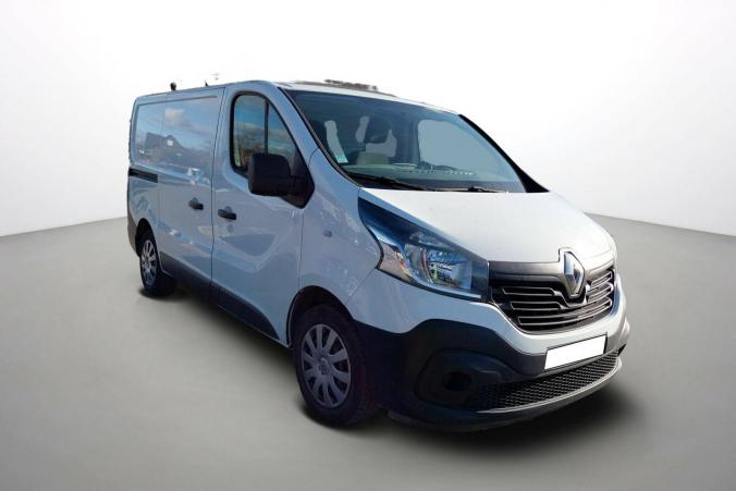 Vente en ligne Renault Trafic 3 Fourgon TRAFIC FGN L1H1 1200 KG DCI 125 ENERGY E6 au prix de 15 948 €