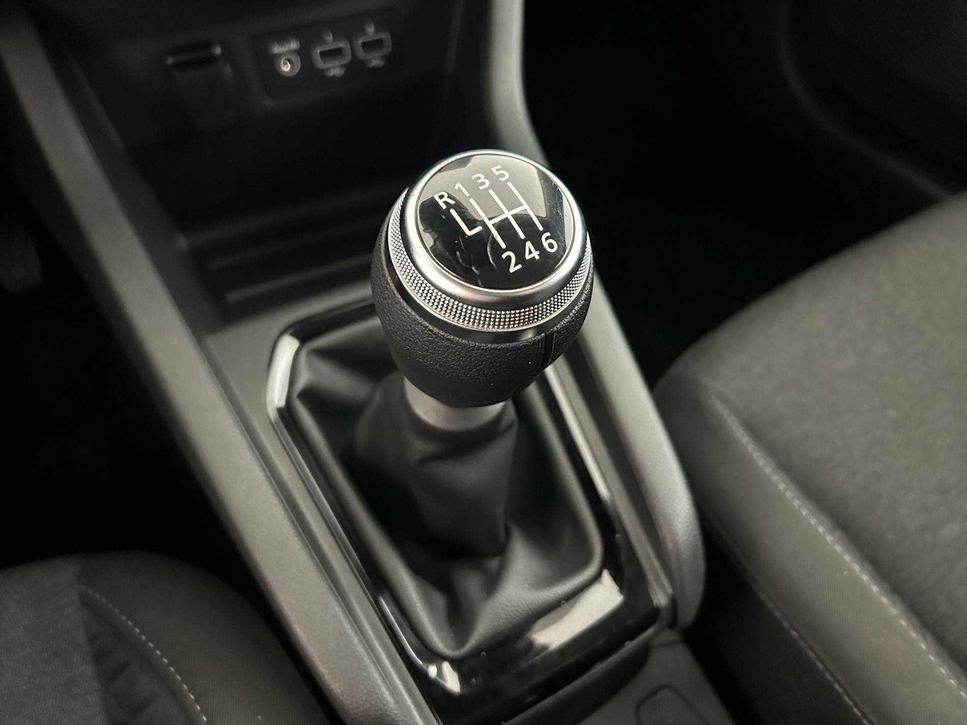 Vente en ligne Renault Clio 5 Clio TCe 90 au prix de 14 990 €