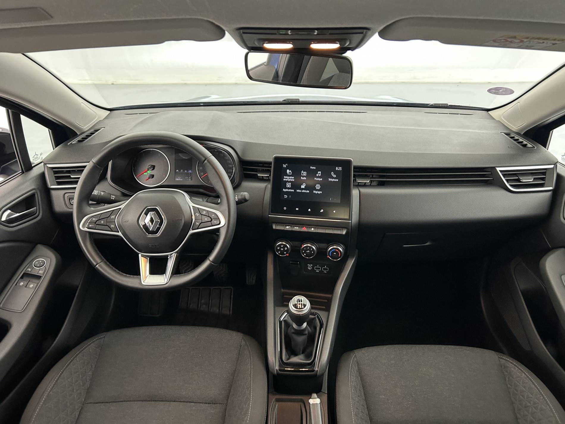 Vente en ligne Renault Clio 5 Clio TCe 90 au prix de 14 990 €