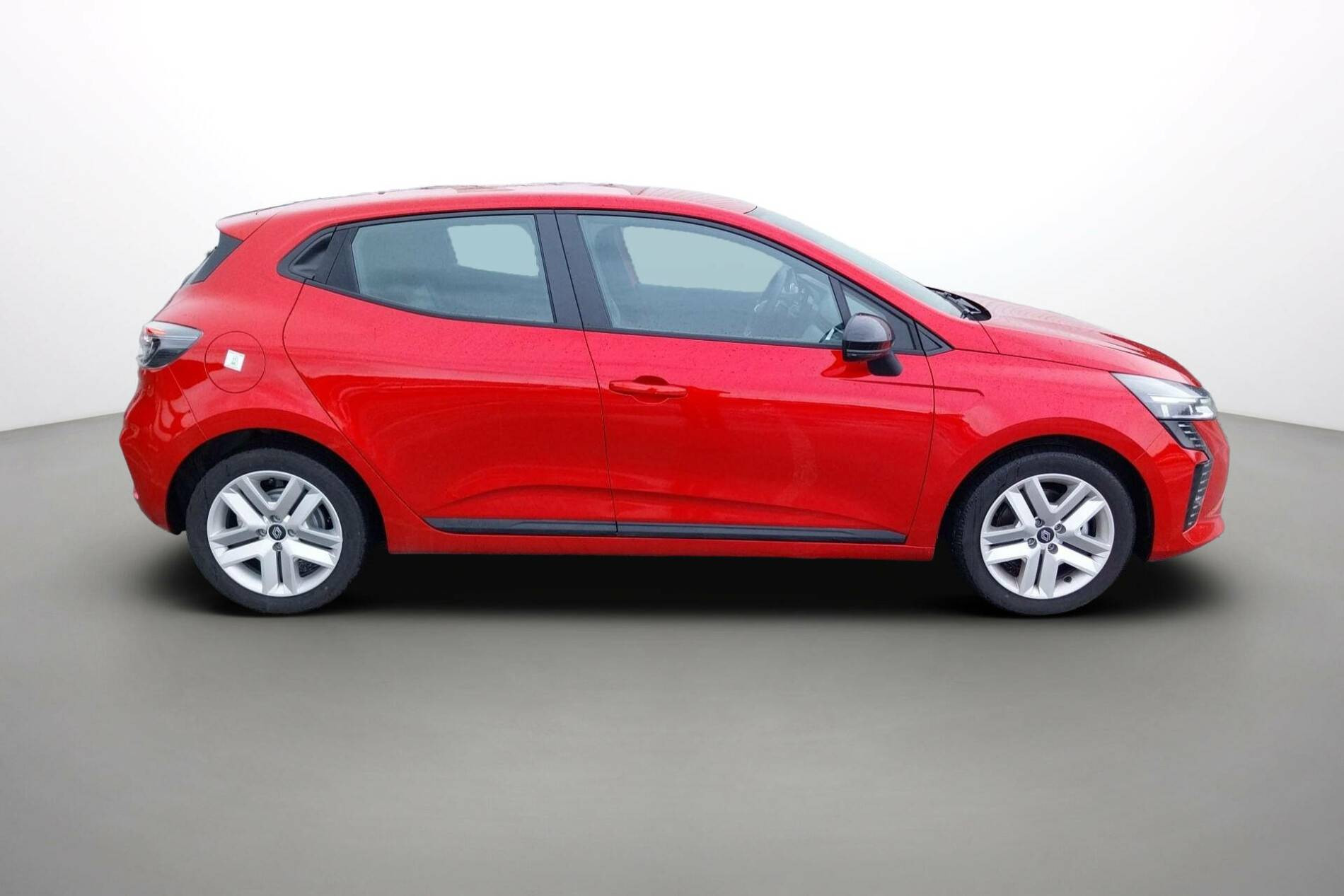 Vente en ligne Renault Clio 5 Clio E-Tech full hybrid 145 ch GSR2 au prix de 20 490 €