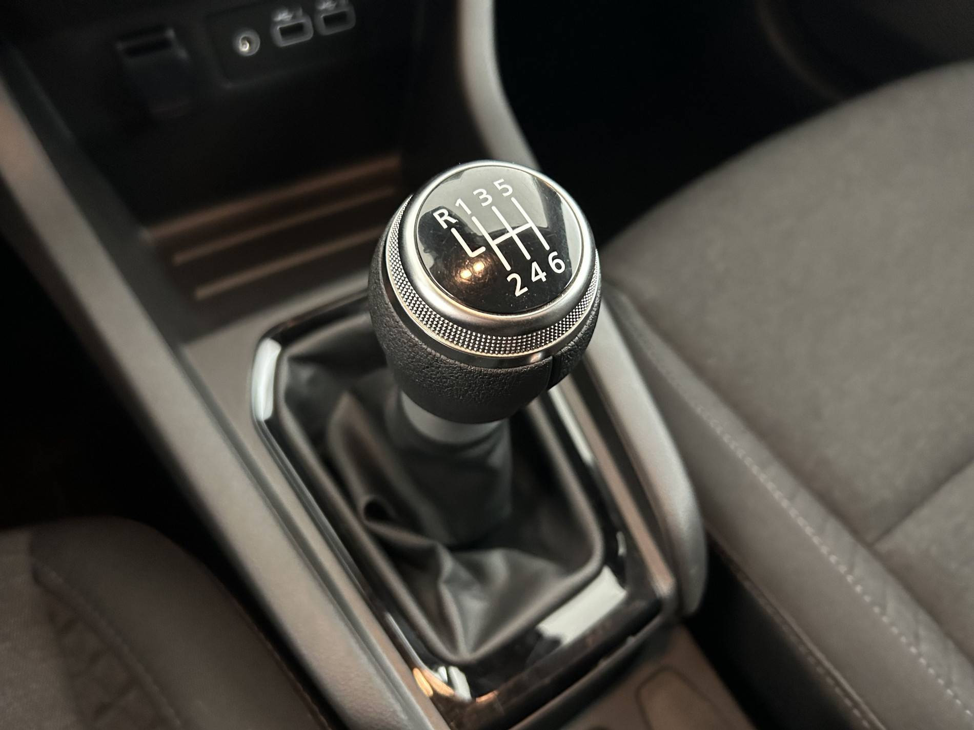 Vente en ligne Renault Clio 5 Clio TCe 90 au prix de 14 990 €