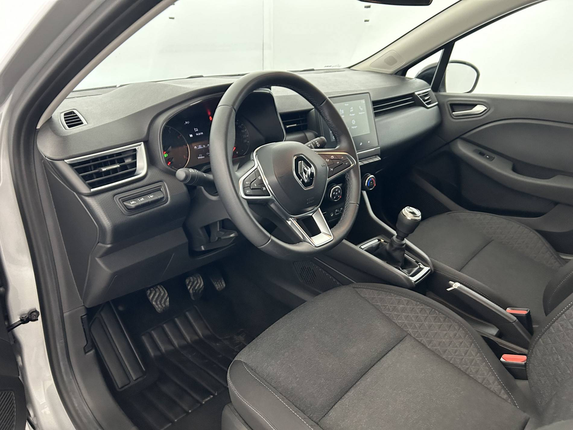 Vente en ligne Renault Clio 5 Clio TCe 90 au prix de 14 990 €