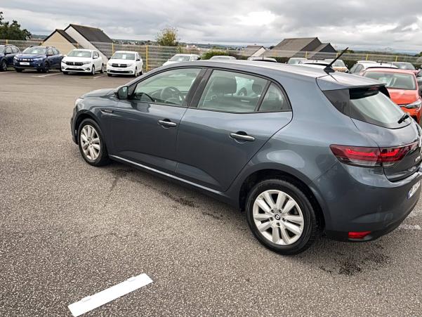 Vente en ligne Renault Megane 4 Mégane IV Berline Blue dCi 115 - 21N au prix de 19 990 €