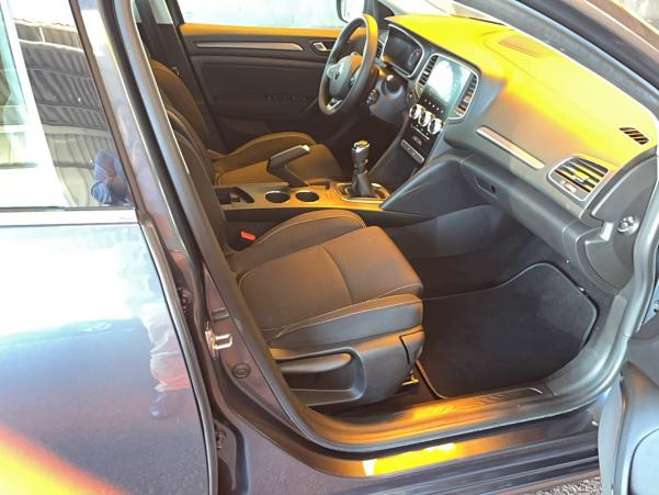 Vente en ligne Renault Megane 4 Estate Mégane IV Estate Blue dCi 115 au prix de 15 990 €