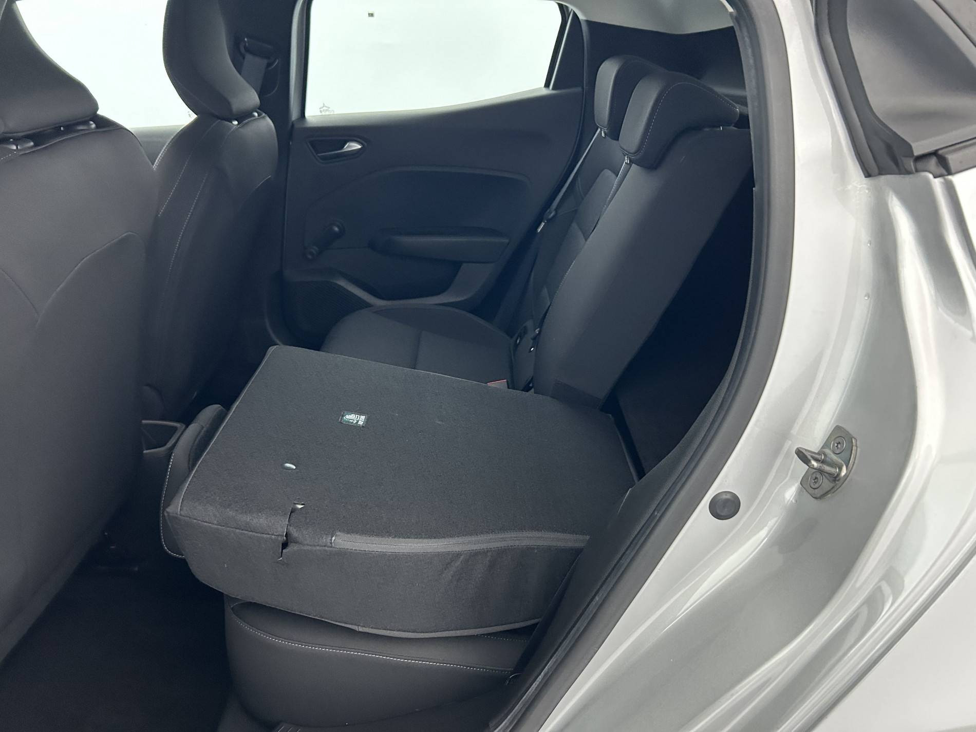 Vente en ligne Renault Clio 5 Clio TCe 90 au prix de 14 990 €