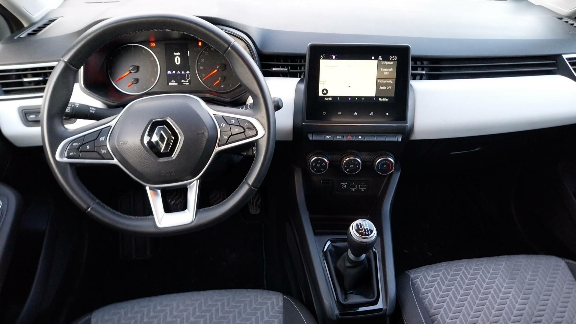 Vente en ligne Renault Clio 5 CLIO SOCIETE TCE 90 au prix de 14 990 €