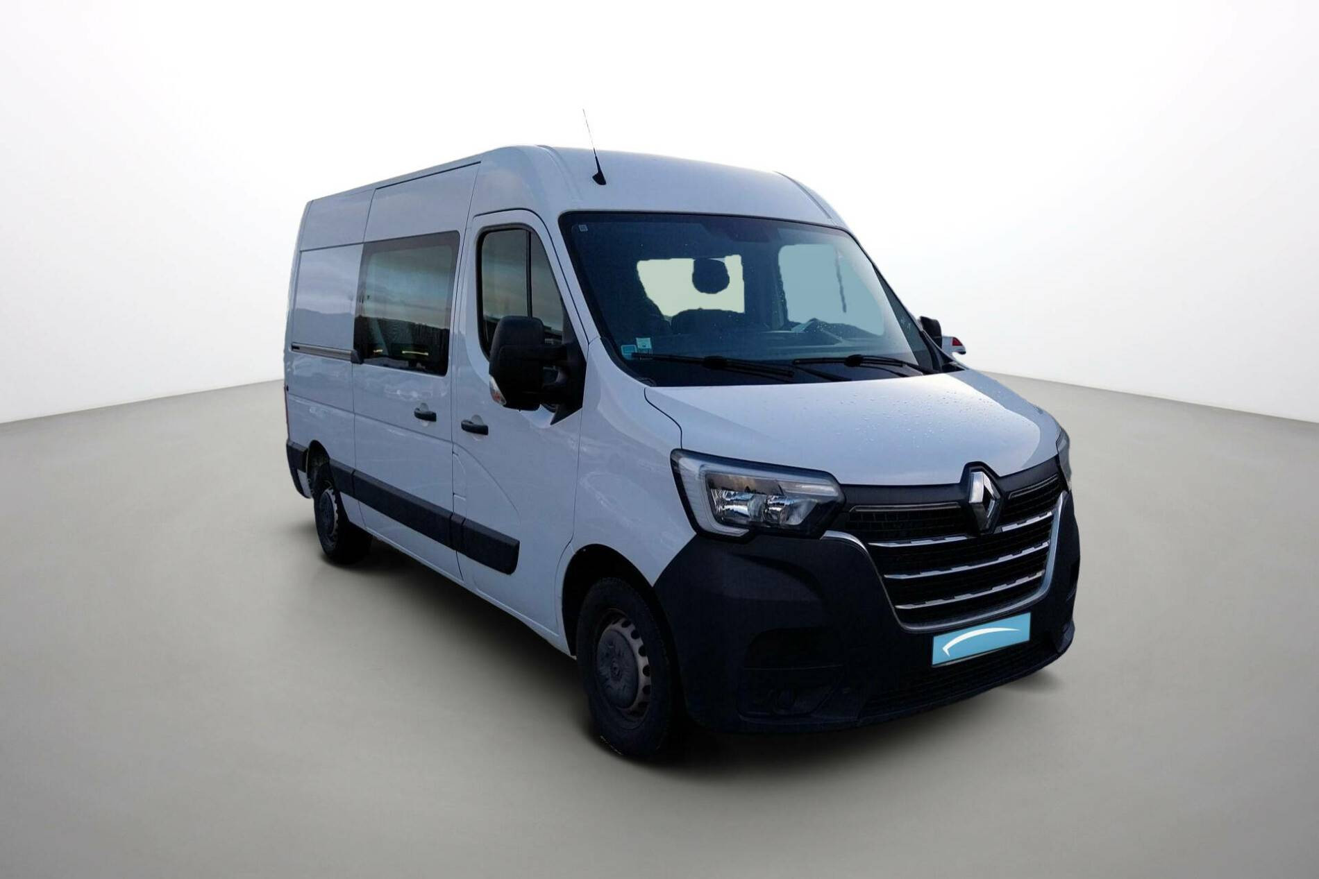 Vente en ligne Renault Master Fourgon MASTER CA TRAC F3300 L2H2 BLUE DCI 135 au prix de 24 990 €