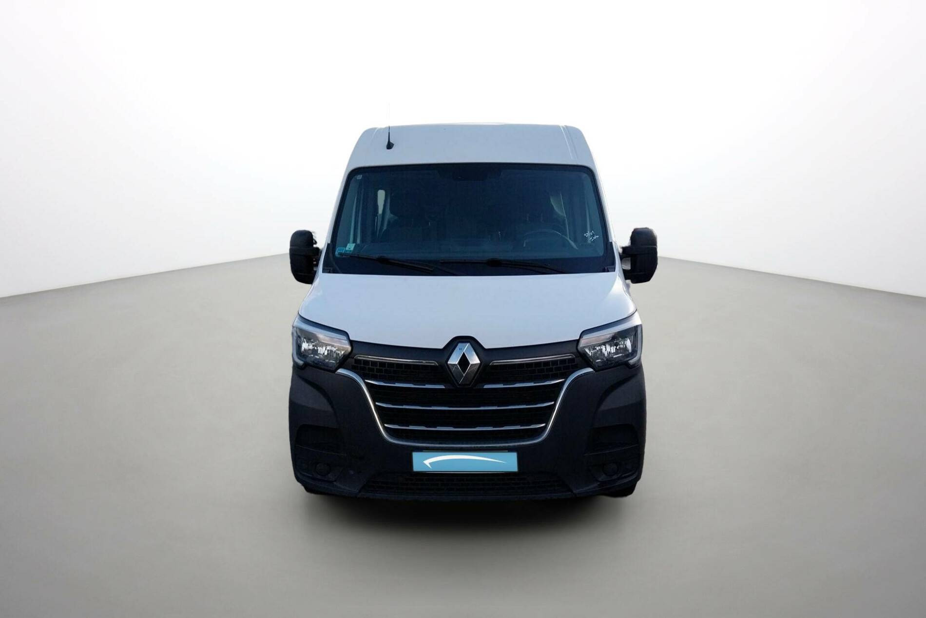 Vente en ligne Renault Master Fourgon MASTER CA TRAC F3300 L2H2 BLUE DCI 135 au prix de 24 990 €