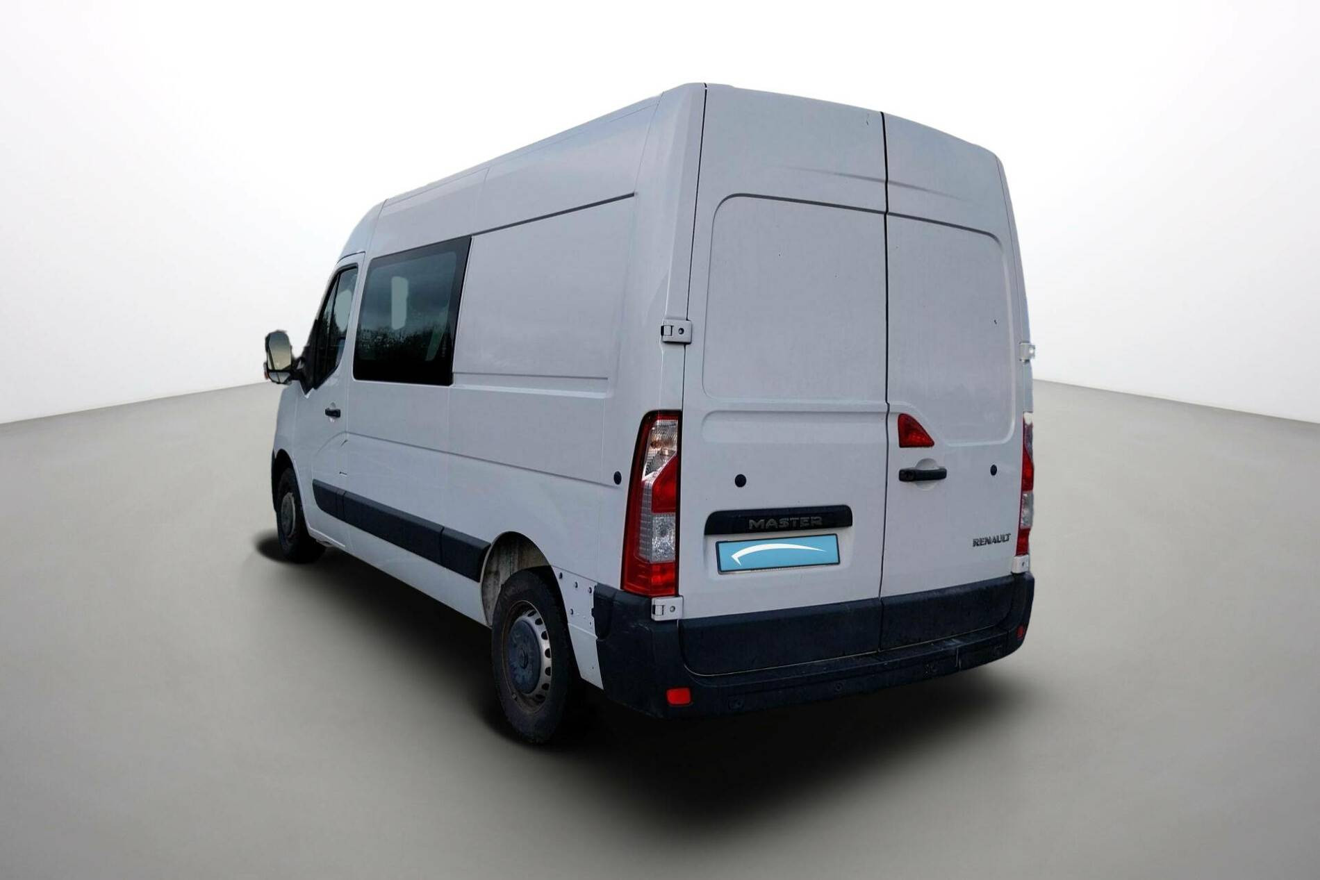 Vente en ligne Renault Master Fourgon MASTER CA TRAC F3300 L2H2 BLUE DCI 135 au prix de 24 990 €