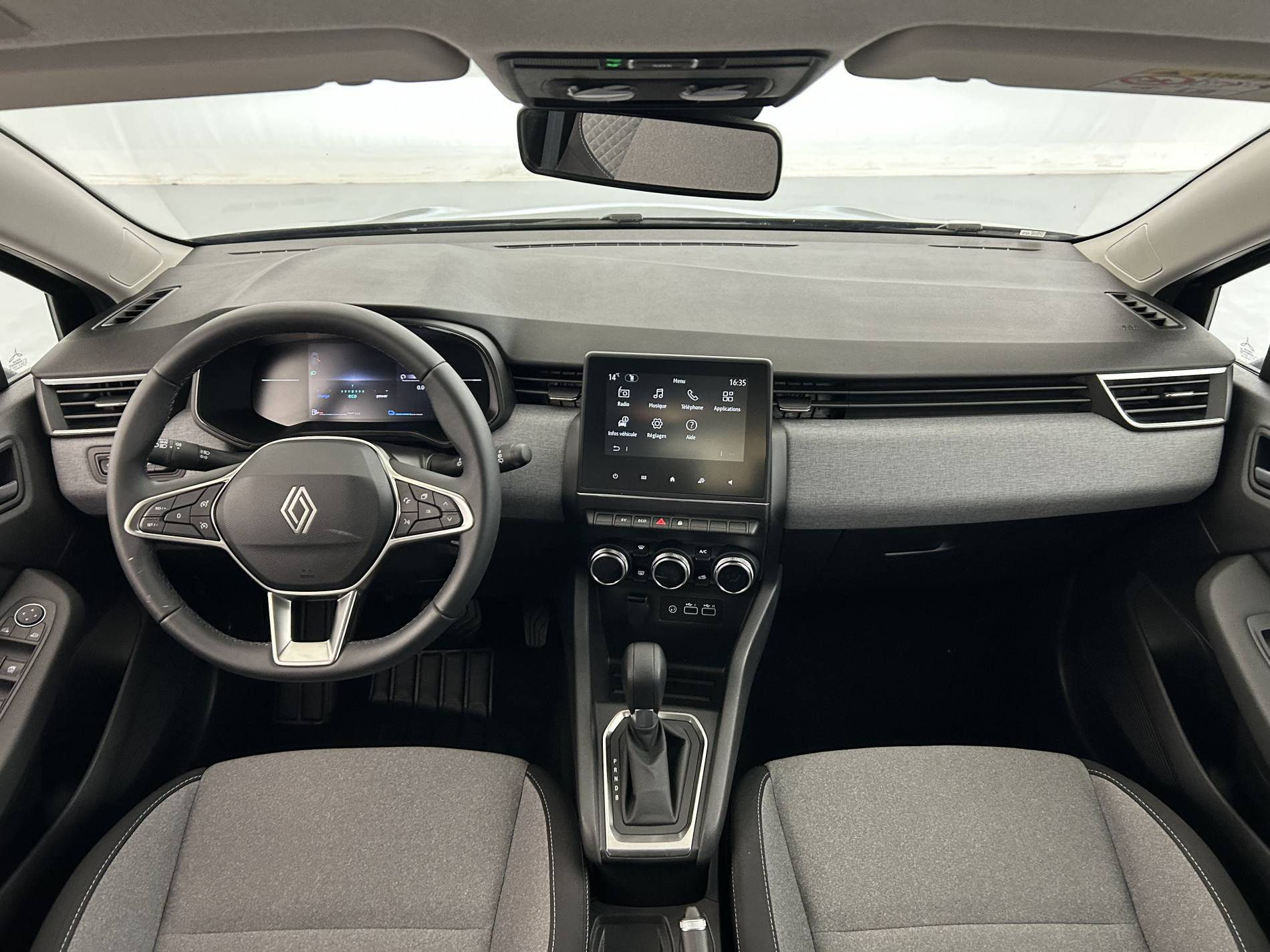 Vente en ligne Renault Clio 5 Clio E-Tech full hybrid 145 ch GSR2 au prix de 20 490 €