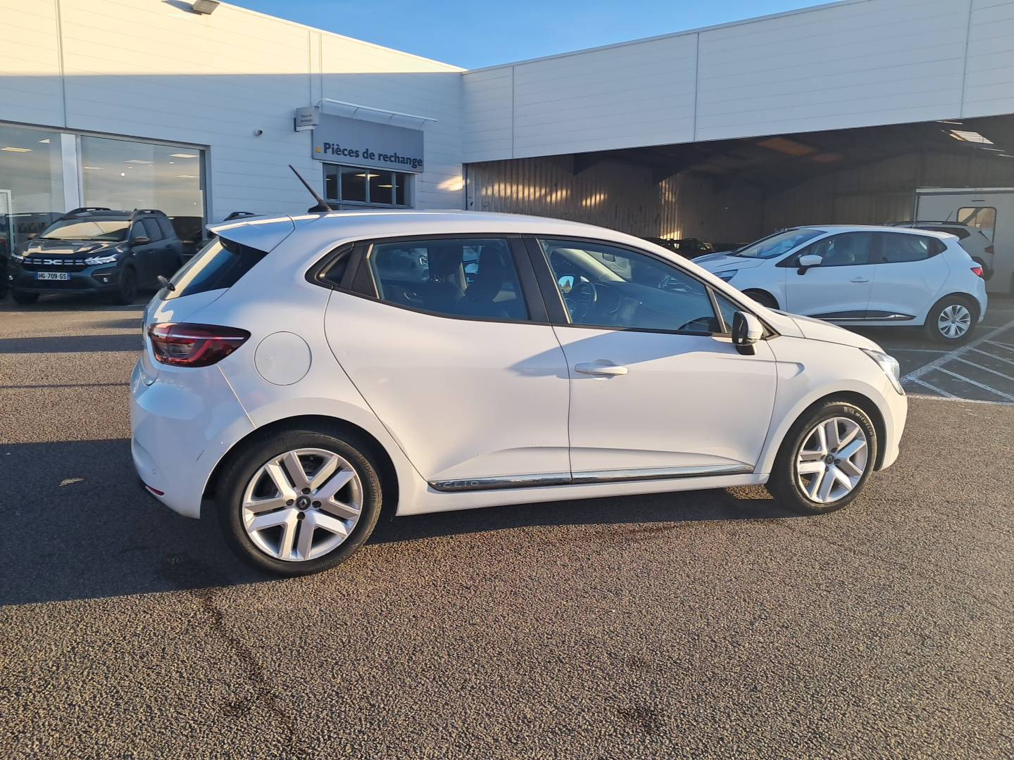 Vente en ligne Renault Clio 5 Clio Blue dCi 85 au prix de 13 290 €