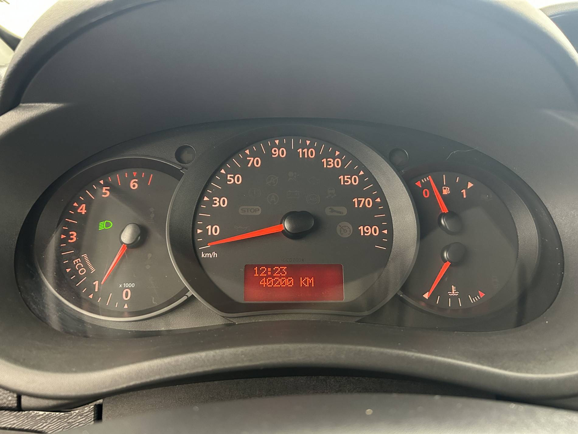 Vente en ligne Renault Kangoo Express  BLUE DCI 80 au prix de 11 490 €