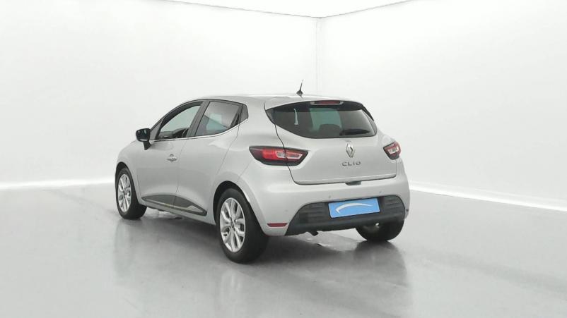 Vente en ligne Renault Clio 4 Clio TCe 90 au prix de 12 100 €