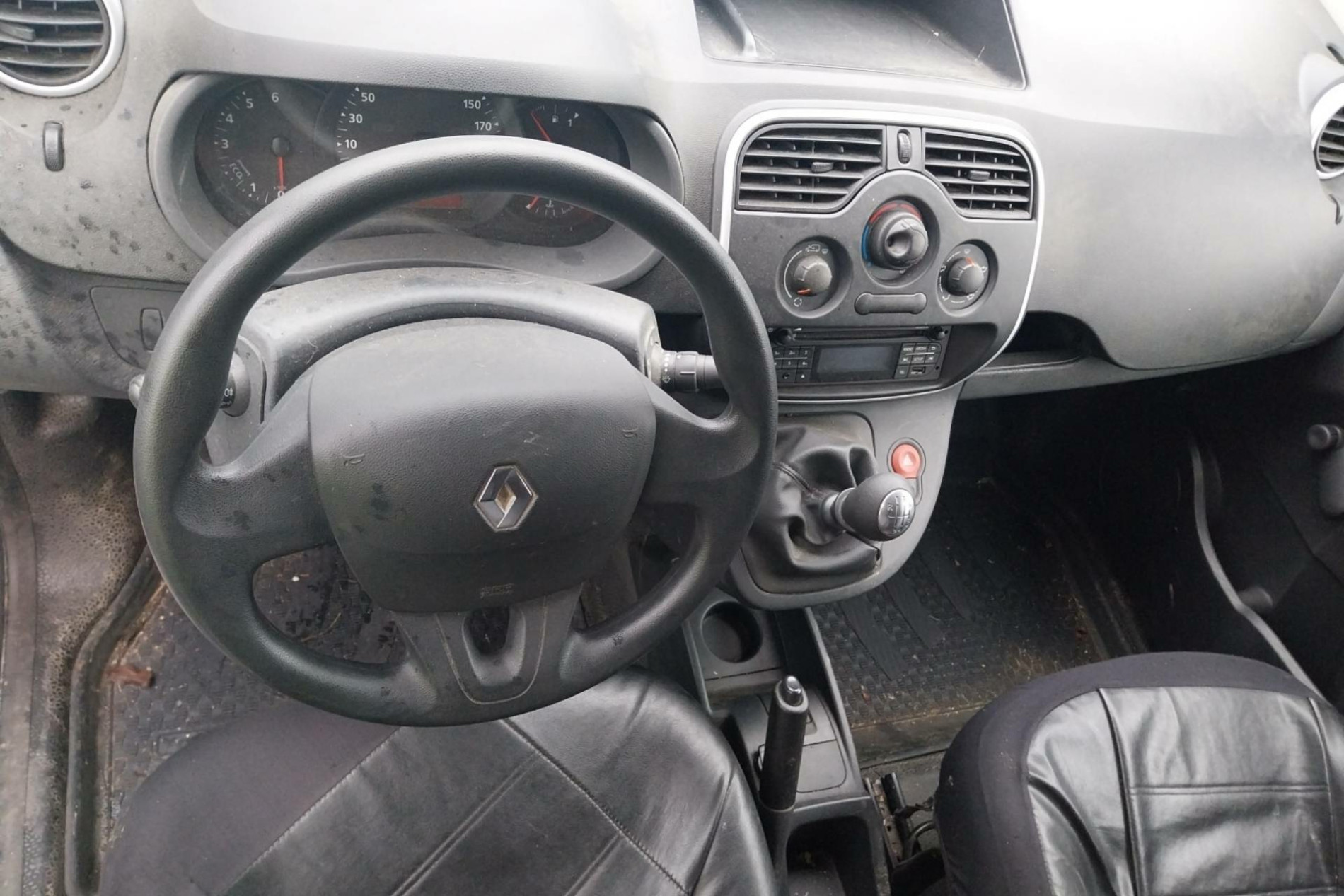 Vente en ligne Renault Kangoo Express  BLUE DCI 80 au prix de 11 490 €