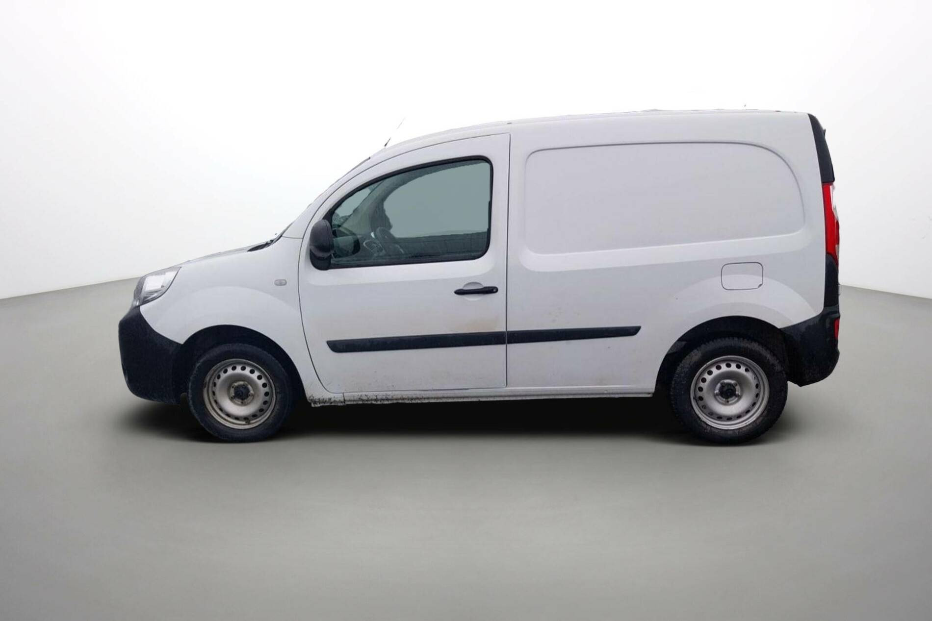 Vente en ligne Renault Kangoo Express  BLUE DCI 80 au prix de 10 990 €