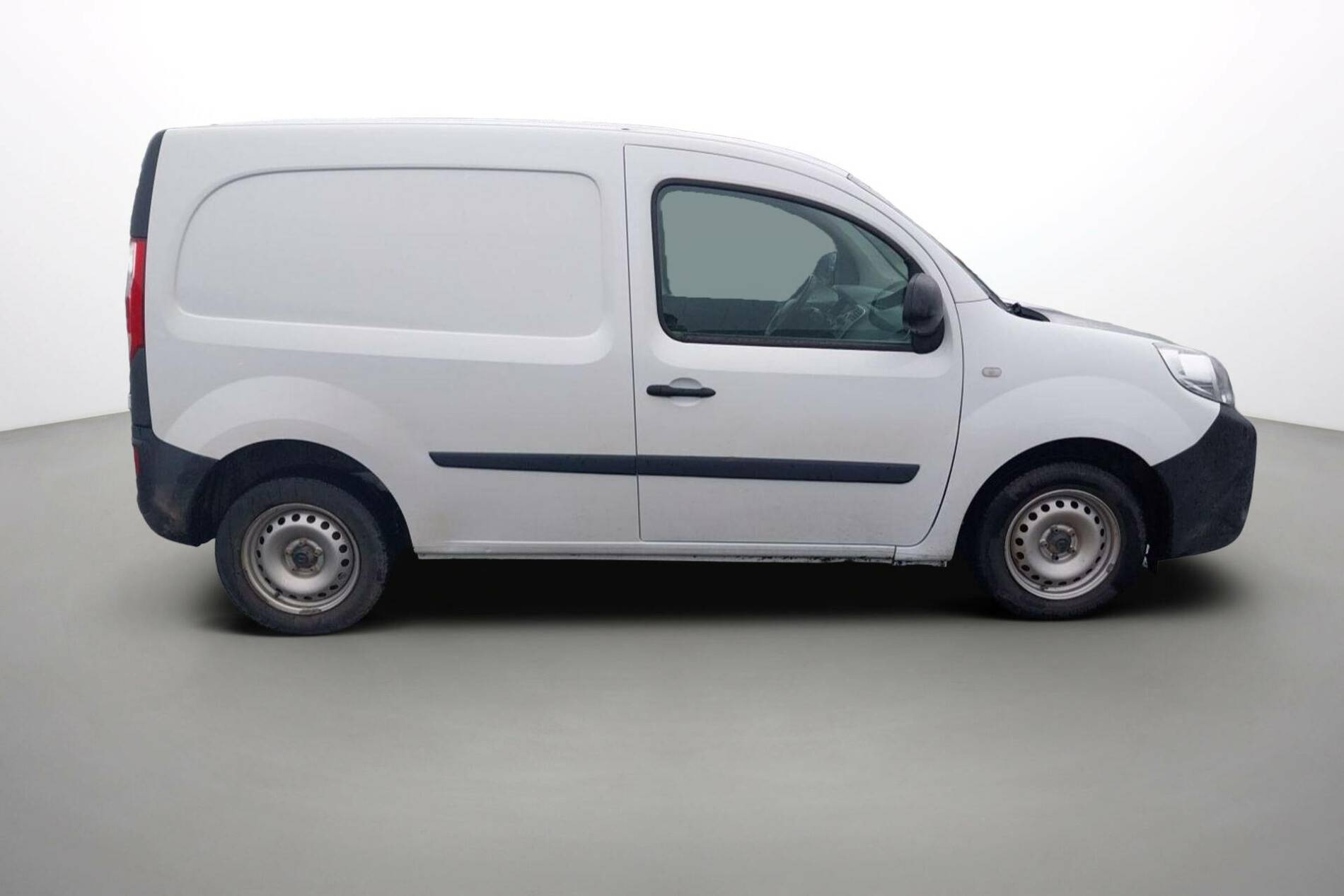 Vente en ligne Renault Kangoo Express  BLUE DCI 80 au prix de 10 990 €