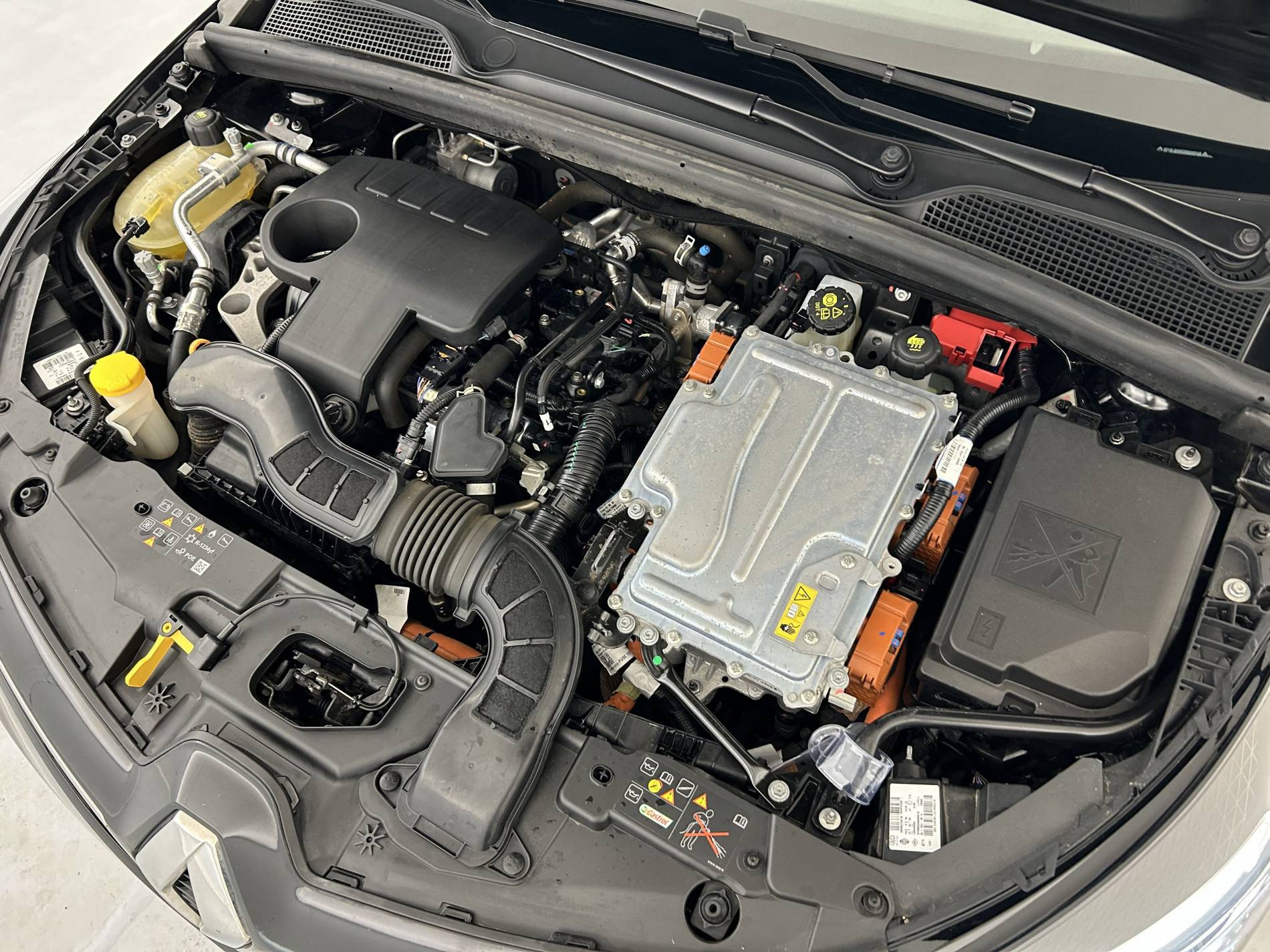 Vente en ligne Renault Clio 5 Clio E-Tech 140 - 21N au prix de 12 990 €