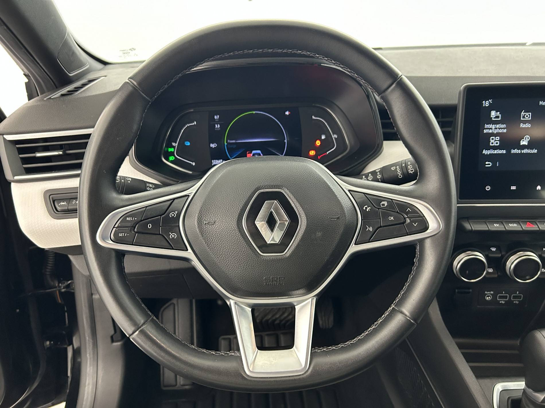 Vente en ligne Renault Clio 5 Clio E-Tech 140 - 21N au prix de 12 990 €