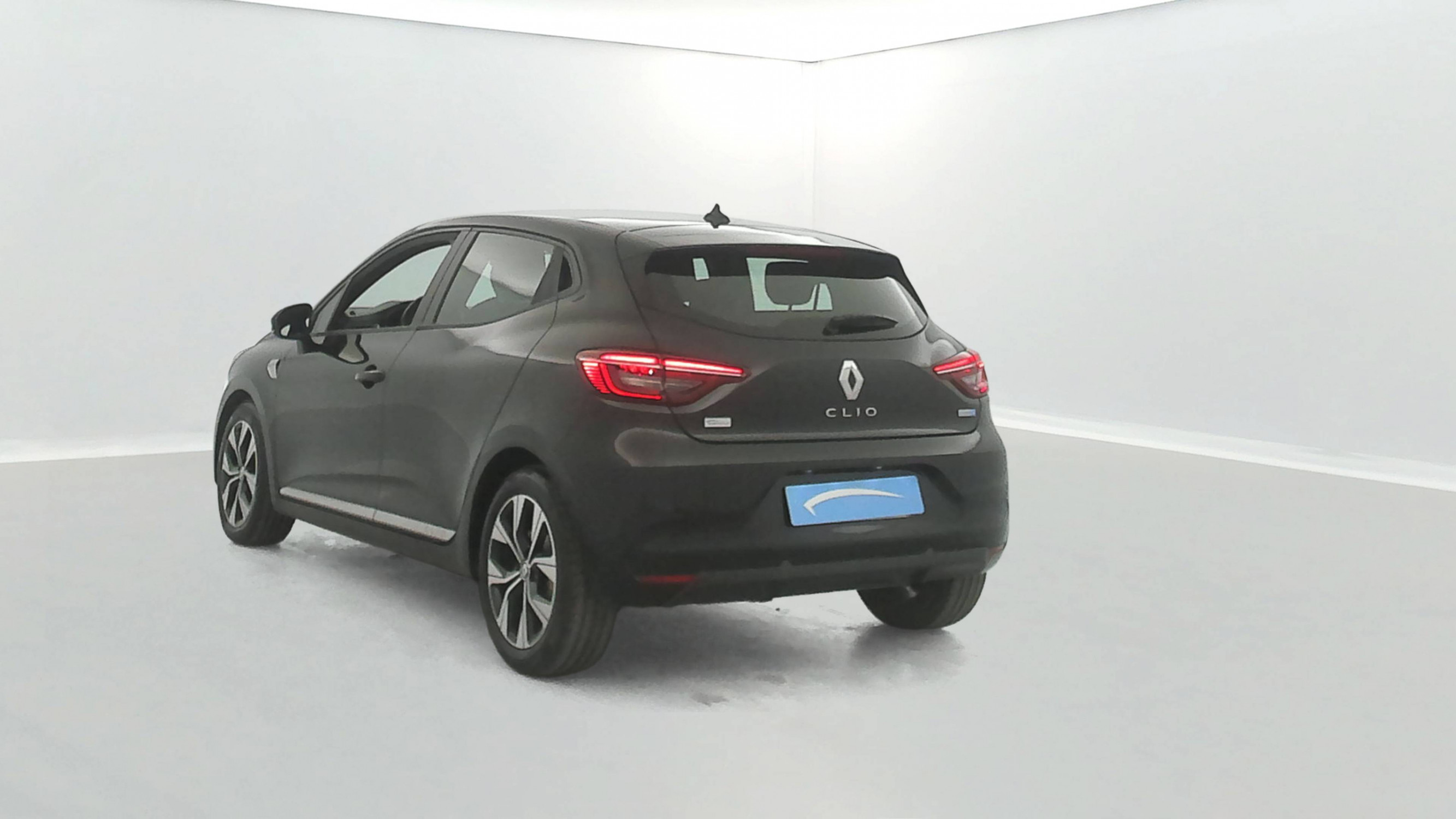 Vente en ligne Renault Clio 5 Clio E-Tech 140 - 21N au prix de 12 990 €