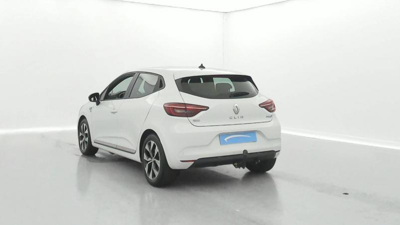 Vente en ligne Renault Clio 5 Clio E-Tech 140 au prix de 17 990 €