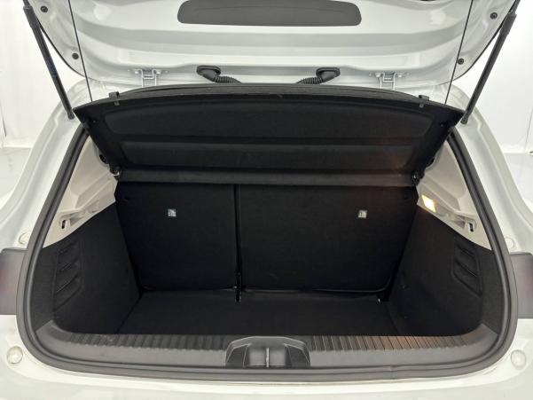 Vente en ligne Renault Clio 5 Clio TCe 90 - 21N au prix de 13 990 €