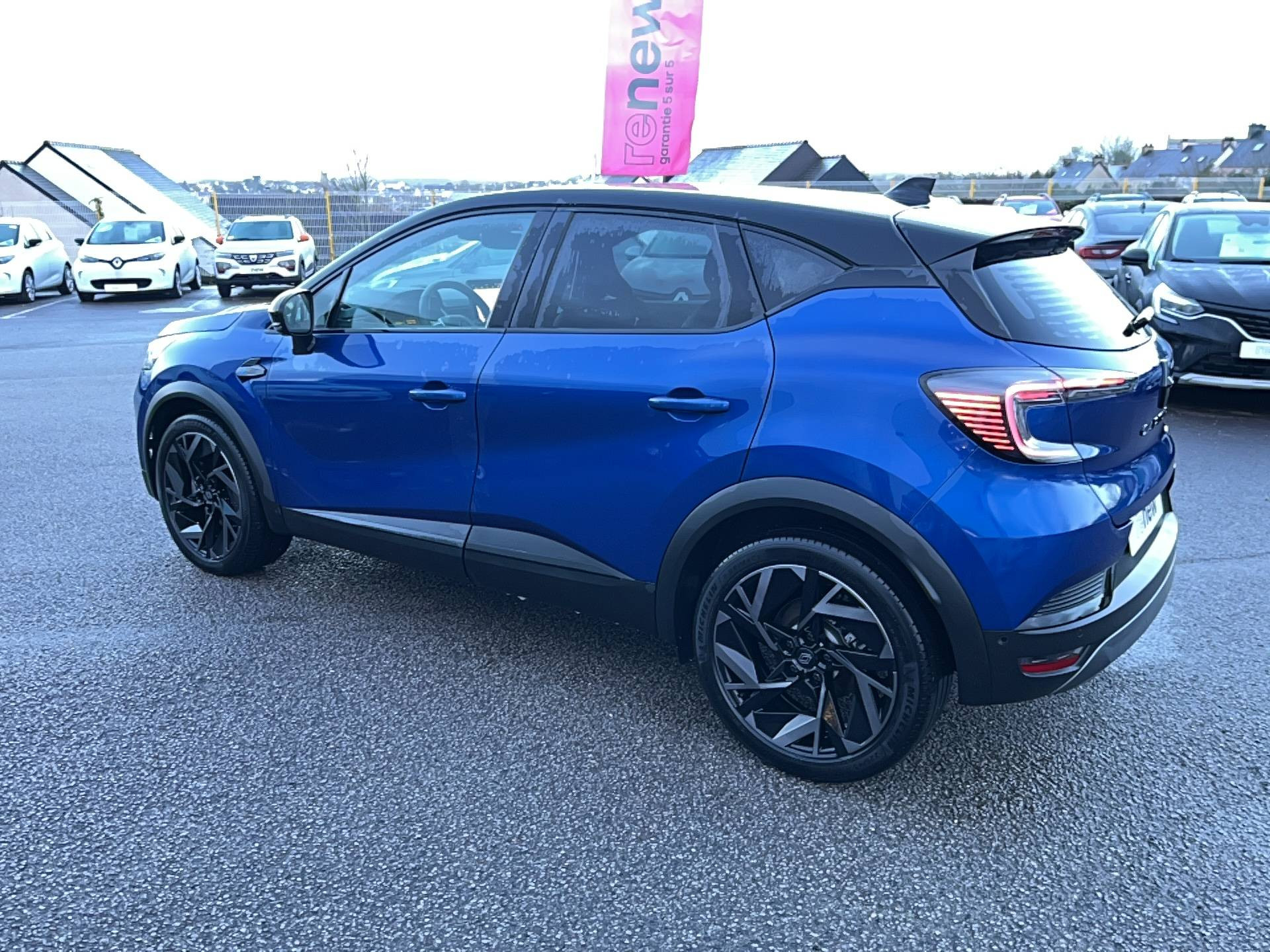 Vente en ligne Renault Captur  E-Tech full hybrid 145 ch au prix de 27 990 €