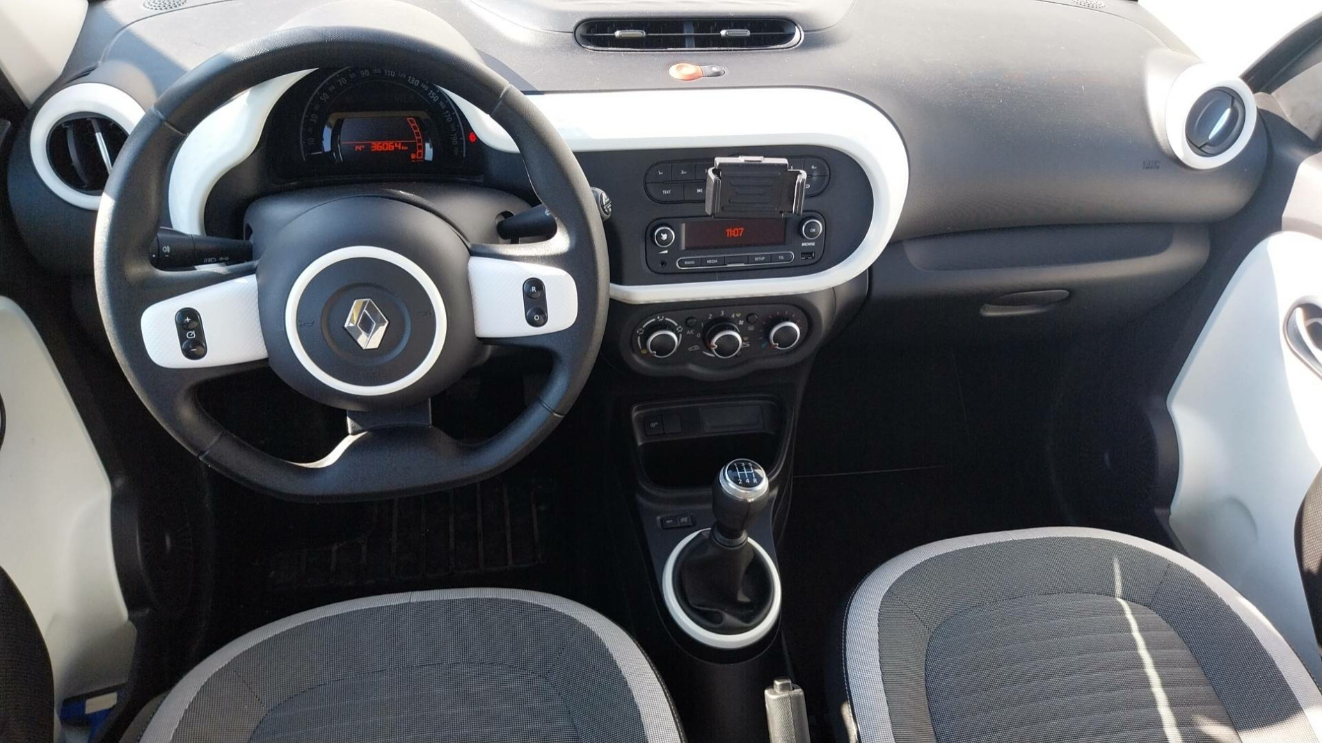 Vente en ligne Renault Twingo 3  SCe 65 - 21 au prix de 10 490 €