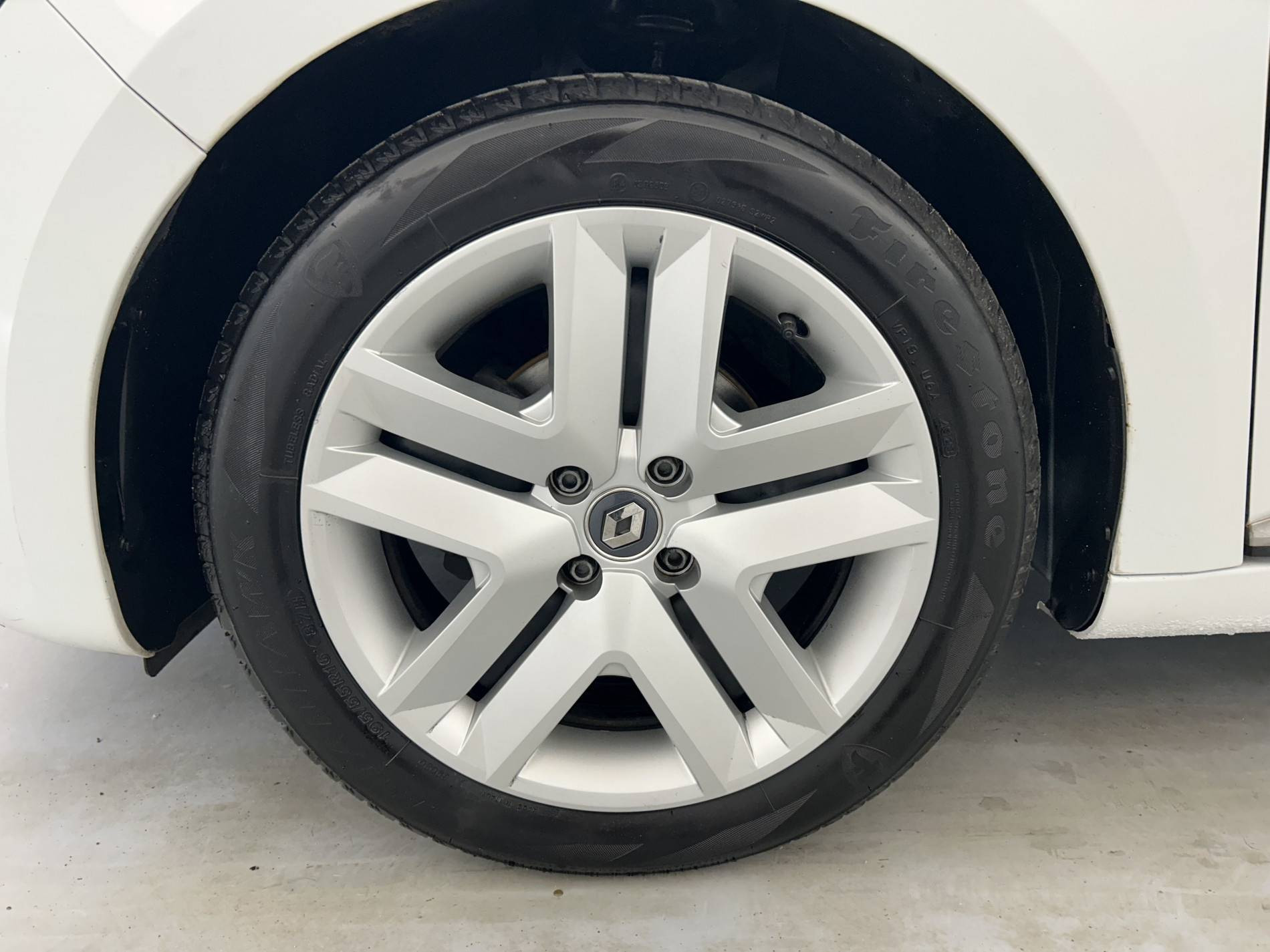 Vente en ligne Renault Clio 5 Clio TCe 90 - 21N au prix de 12 990 €