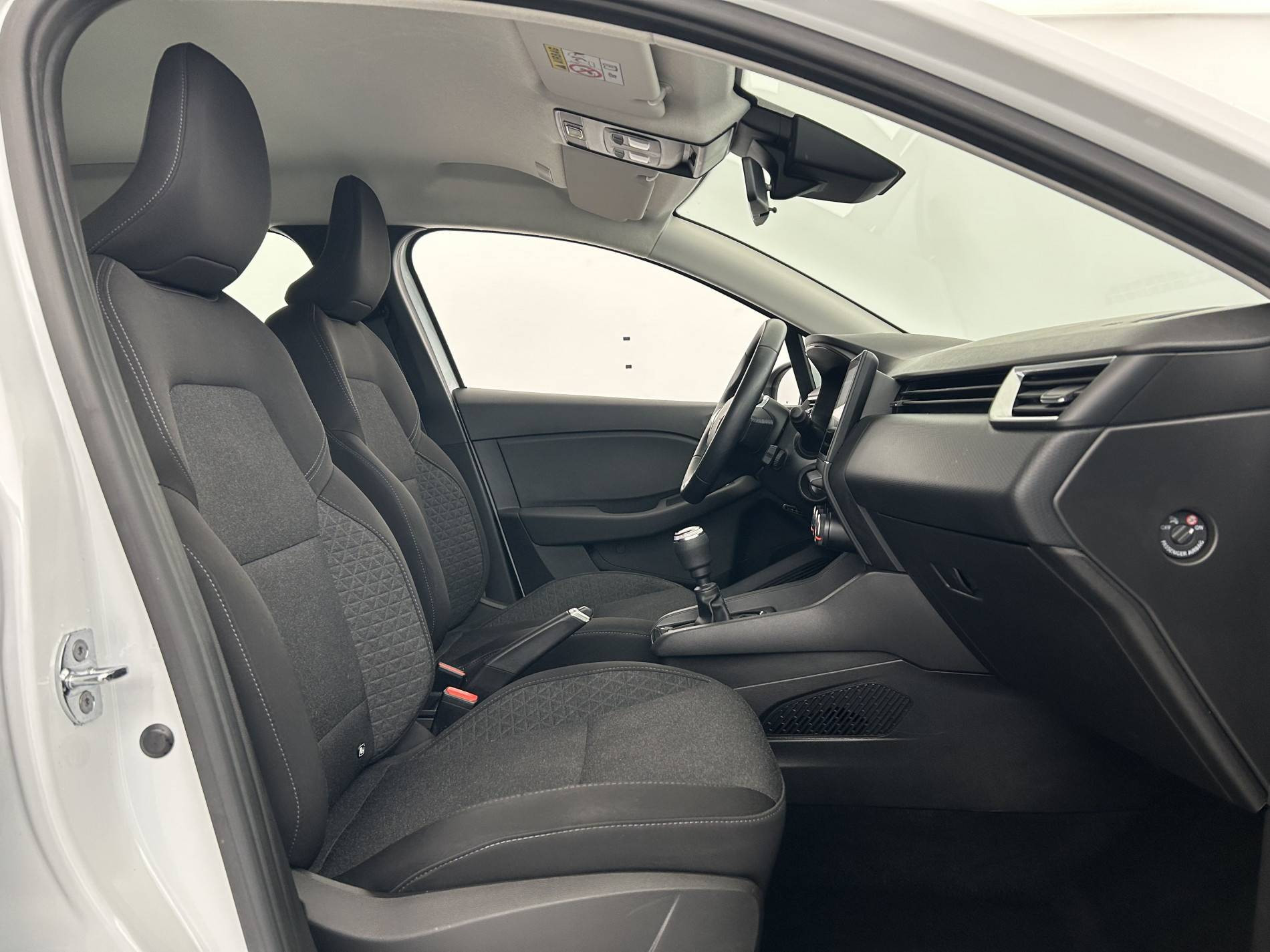 Vente en ligne Renault Clio 5 Clio TCe 90 - 21N au prix de 12 990 €