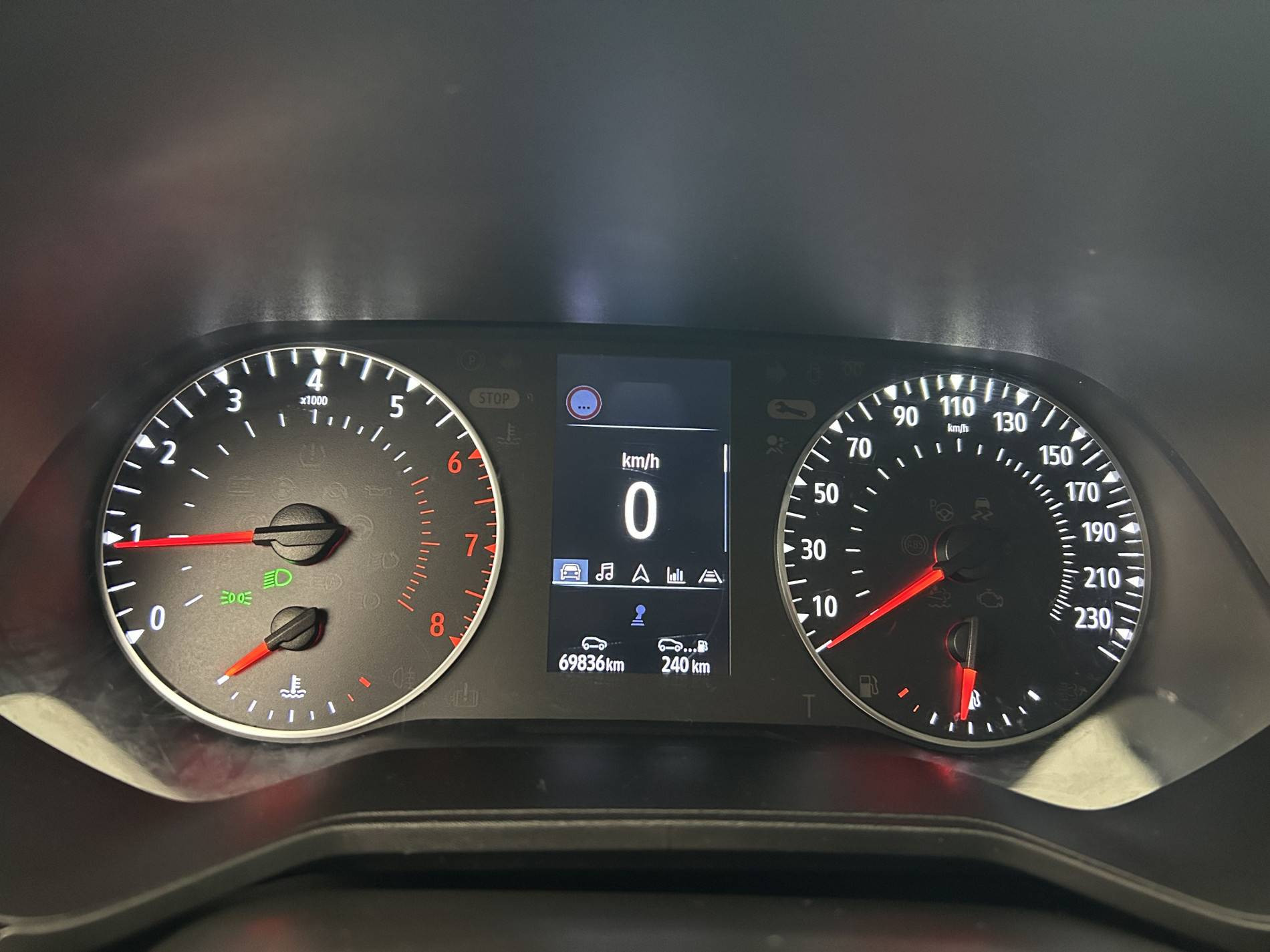 Vente en ligne Renault Clio 5 Clio TCe 90 - 21N au prix de 12 990 €