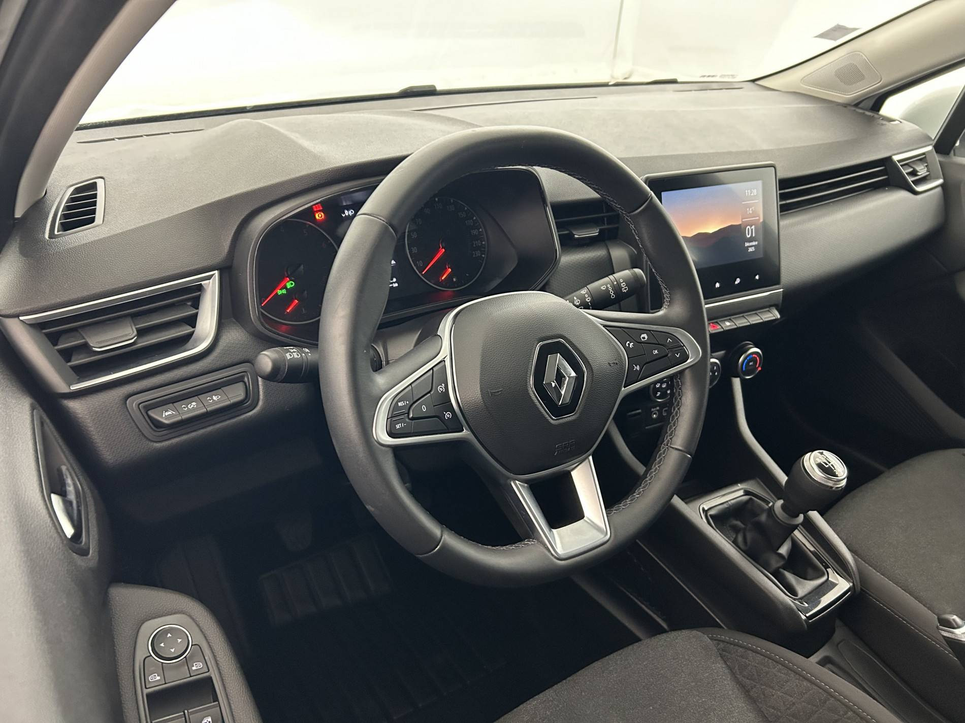 Vente en ligne Renault Clio 5 Clio TCe 90 - 21N au prix de 12 990 €