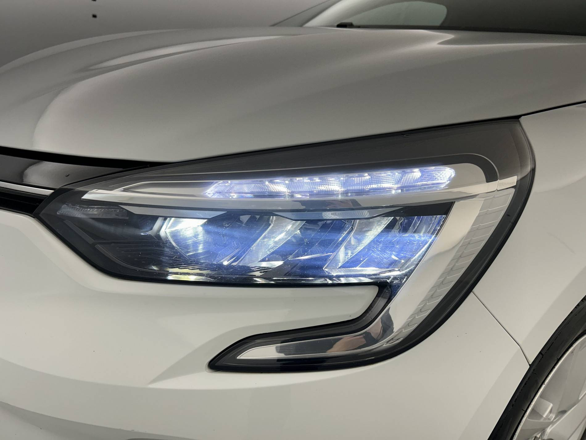 Vente en ligne Renault Clio 5 Clio TCe 90 - 21N au prix de 12 990 €